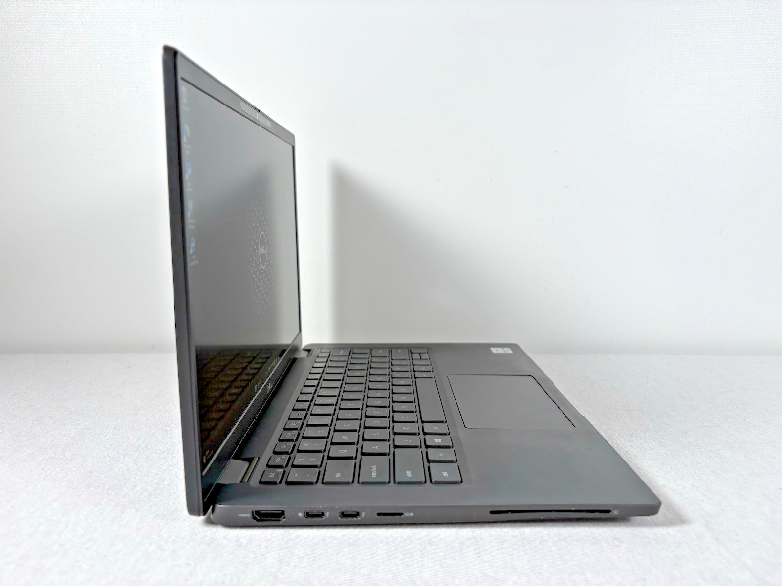 Dell Latitude 7410 14″ Notebook i7-10610U@1.80GHz 16GB RAM 256GB SSD Win 11 Pro”