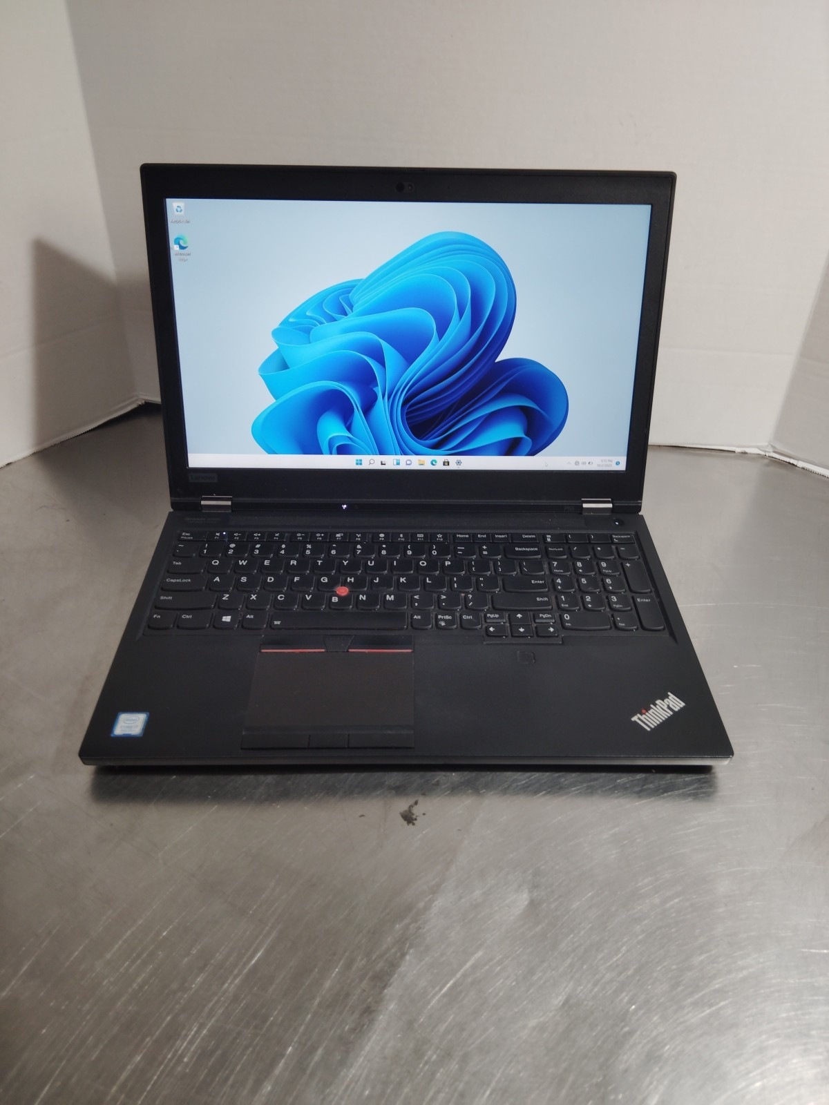 Lenovo ThinkPad P53 15.6″ i7-9750H 2.6GHz 16GB RAM 512GB Win 11 Pro T1000