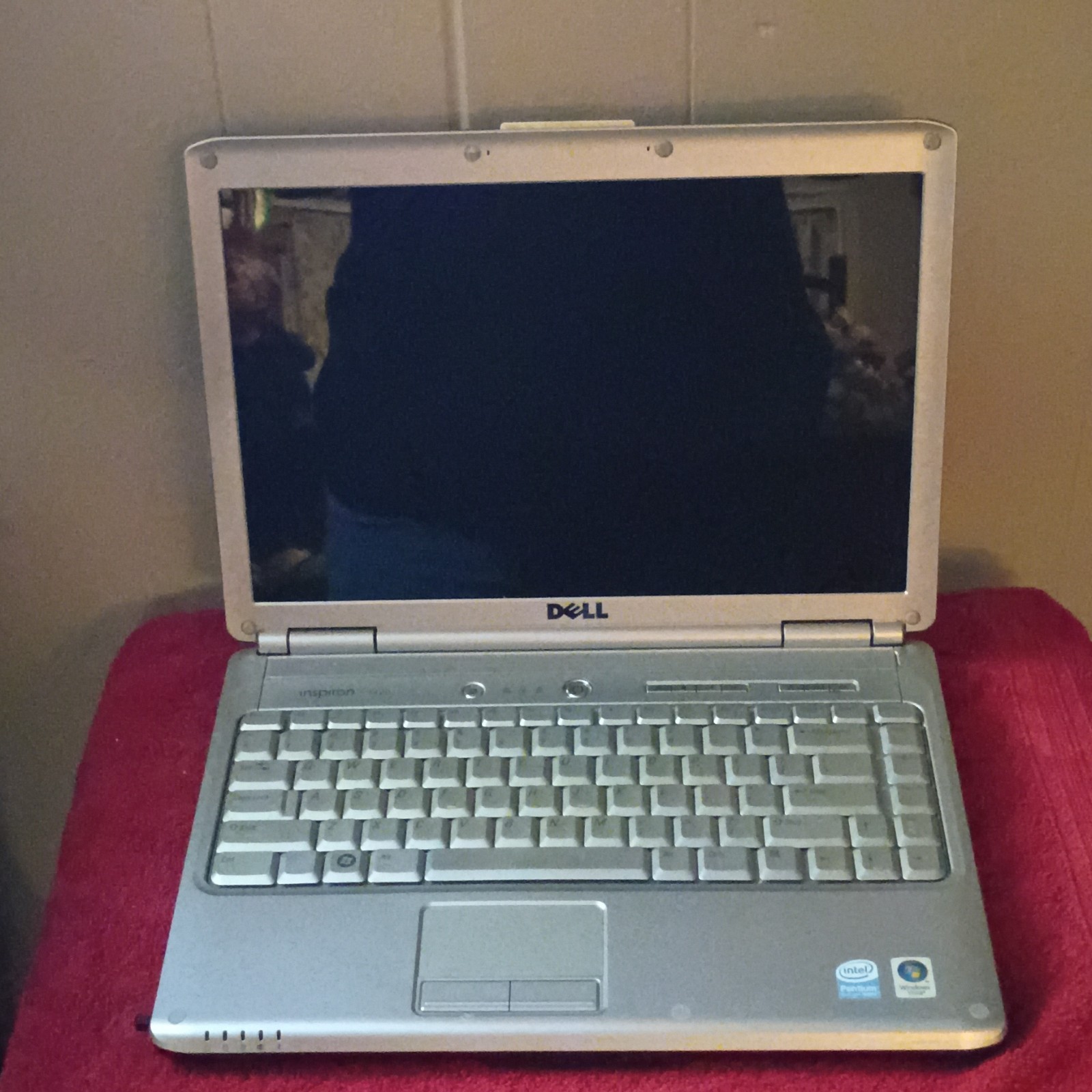Dell Inspiron 15.4in Laptop Pentium 1.60GHz 1GB RAM 40GB HDD Windows XP