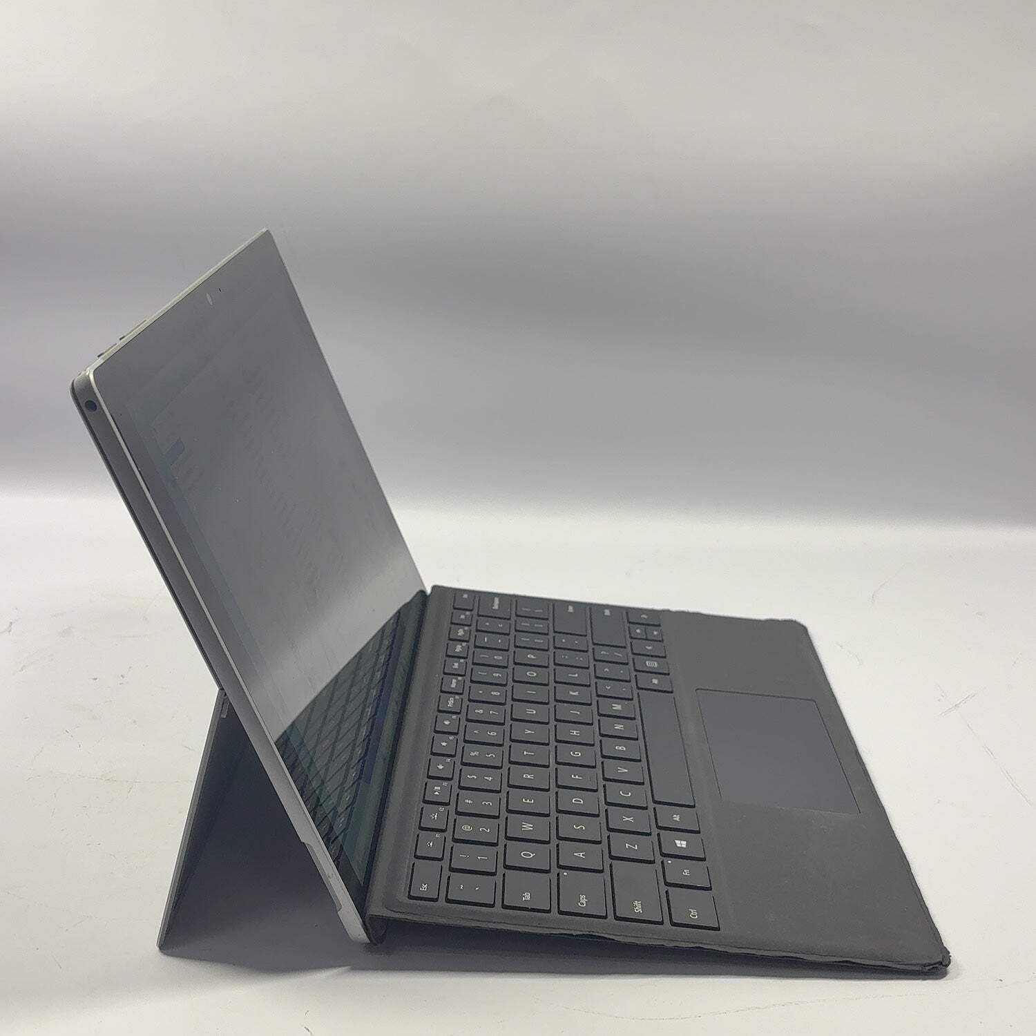 Microsoft Surface Pro 5 1796 12″ i7-7660U 2.5GHz 4GB RAM 128GB SSD