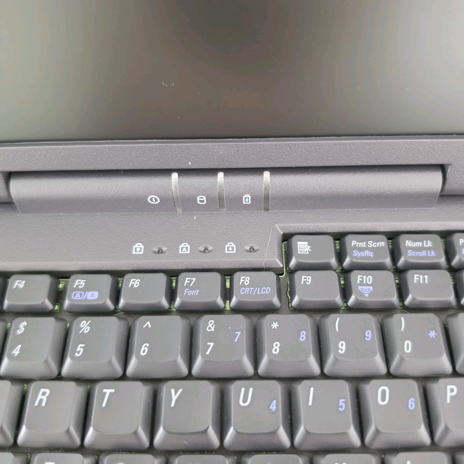 RETRO 14.1″ VINTAGE DELL Latitude CPt C4000GT Laptop – 64MB RAM – 4.86GB HDD