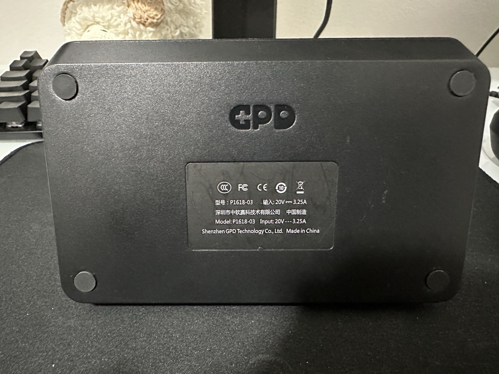 GPD Win 3 i7 16GB 1TB SSD 5.5in Win 11 w/ USB-C Dock, Box Black/Silver