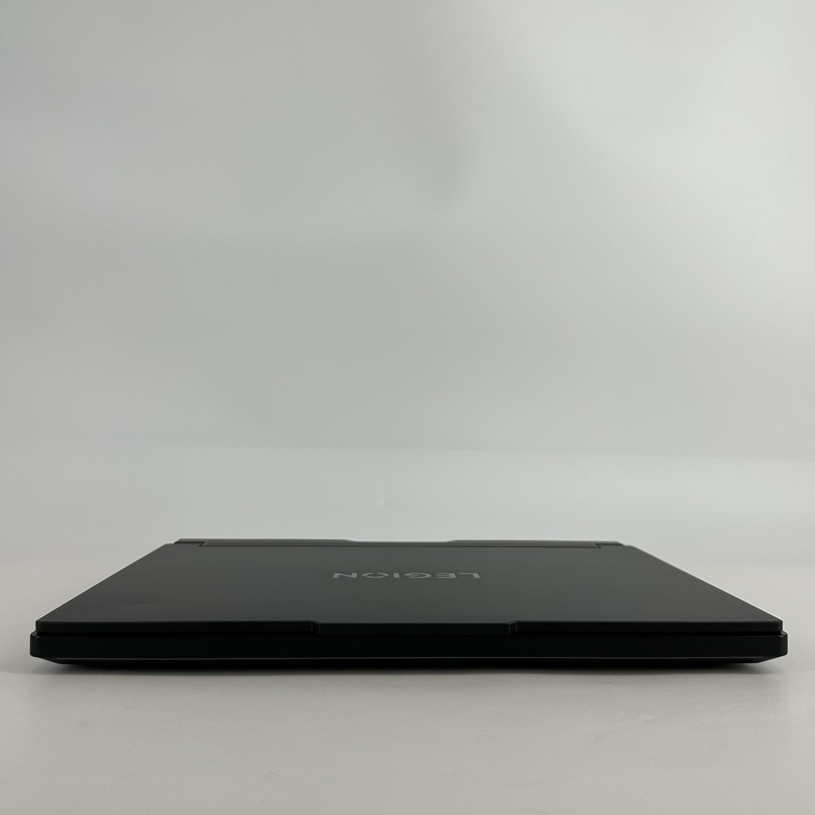 Lenovo Legion Pro 7i Gen 10 16 QHD+ Ultra 9 275HX 32GB 1TB RTX 5080 BENT FRAME