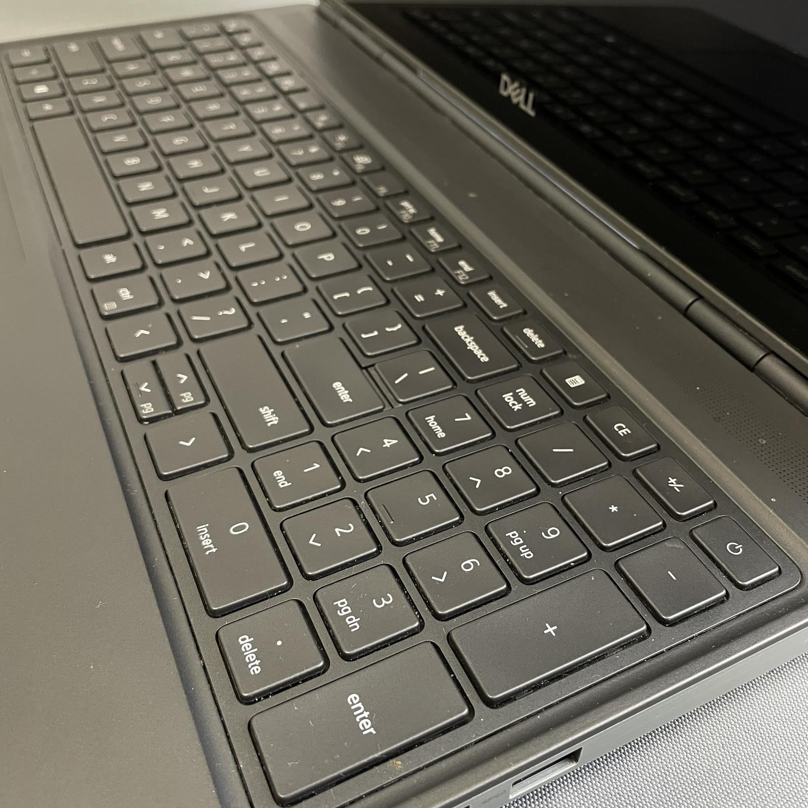 Dell Precision 7550 FHD Touch, Core i7-10850H, 16GB RAM, 1TB NVMe | #1612 (READ)