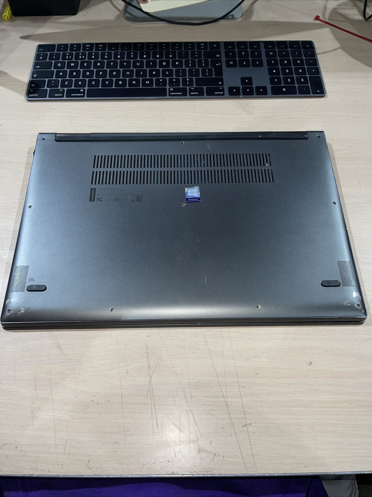 Lenova Yoga 730 15IKB i5-8250U 1.60GHZ 16GB RAM NO NHD