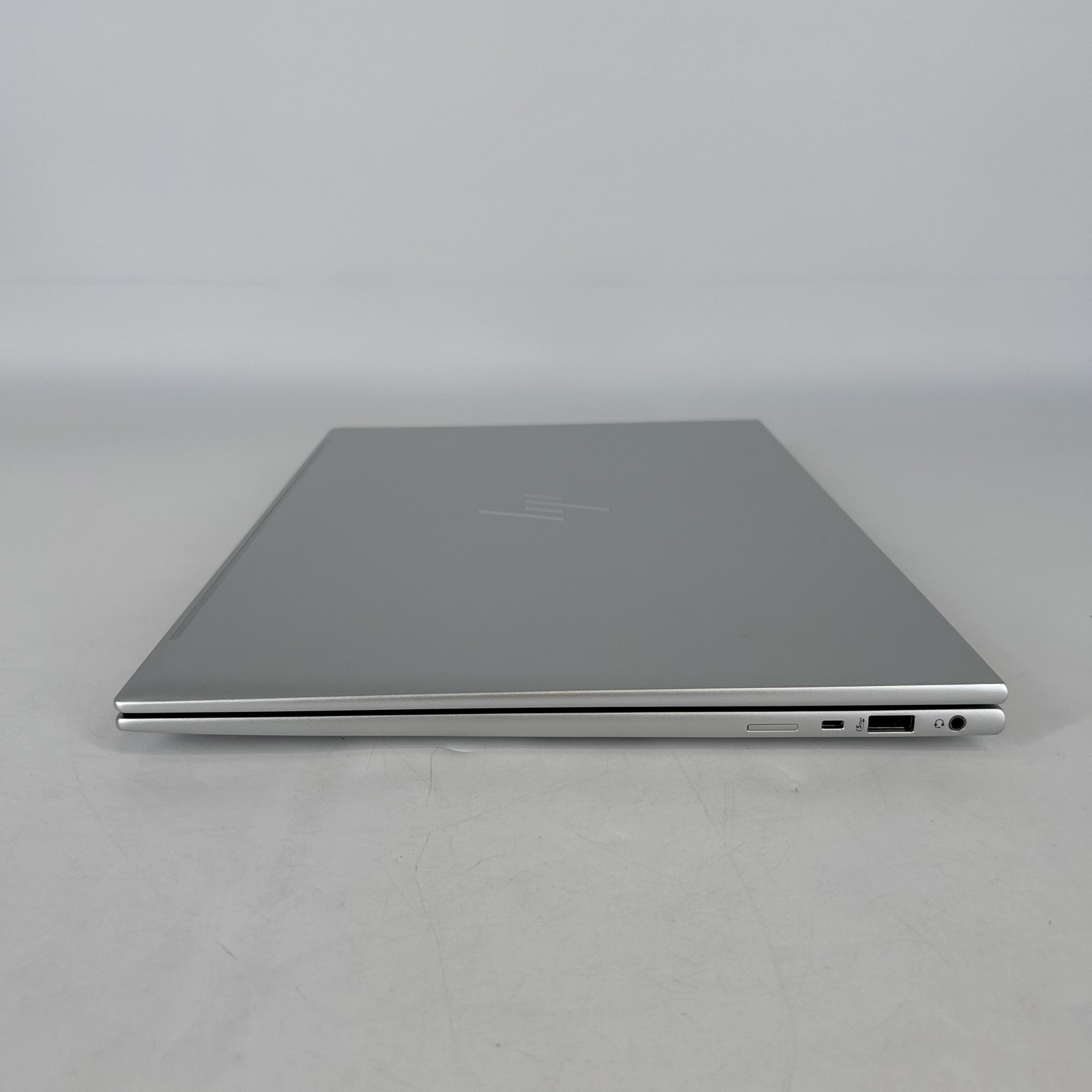HP Elitebook 860 G11 16 Silver FHD+ 1.7 GHz Ultra 7 155U 64GB 1TB SSD Excellent