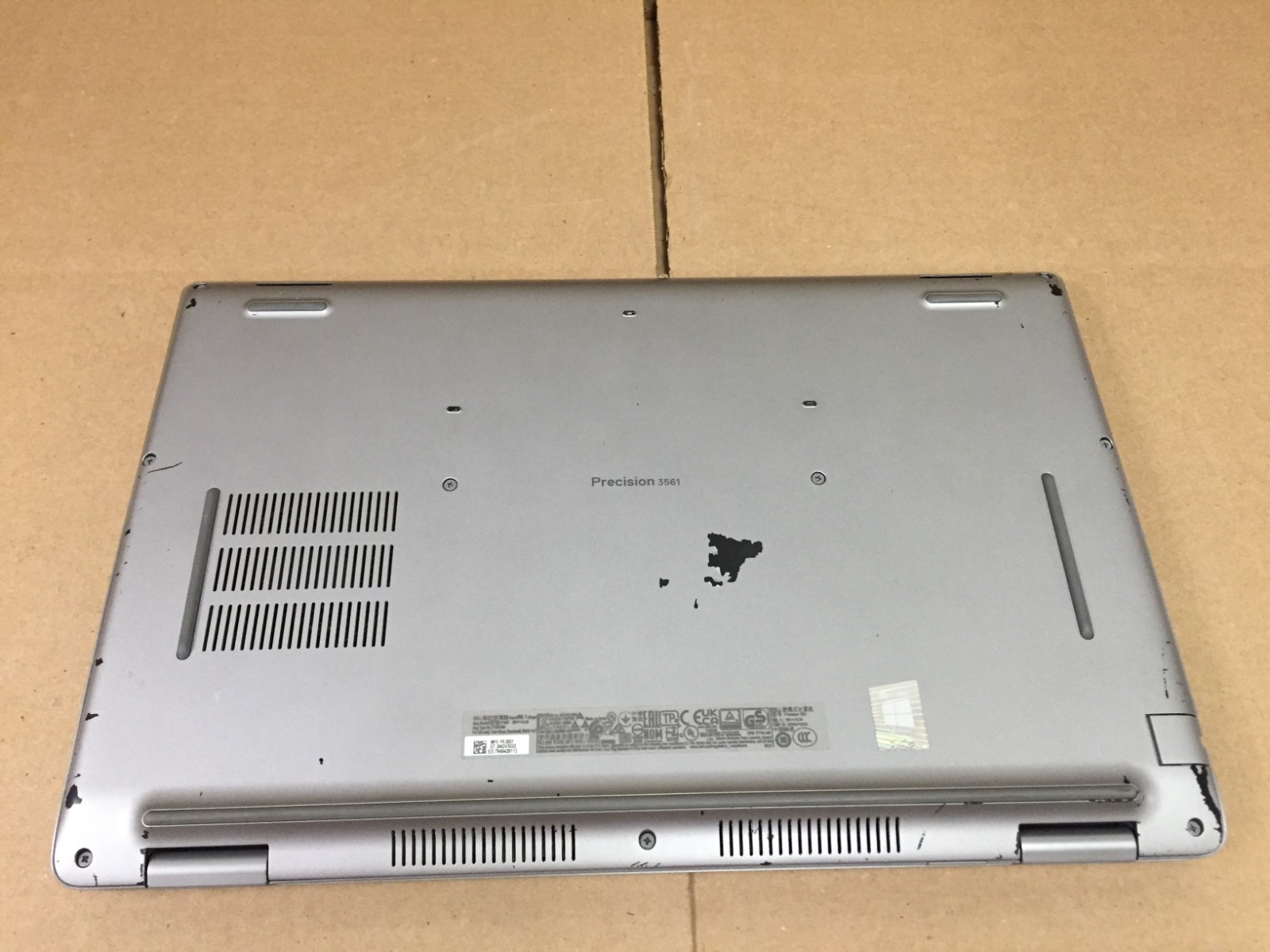 Dell Precision 3561 15.6″ FHD Laptop I7-11850H 16GB 1TB SSD Quadro T600 No AC