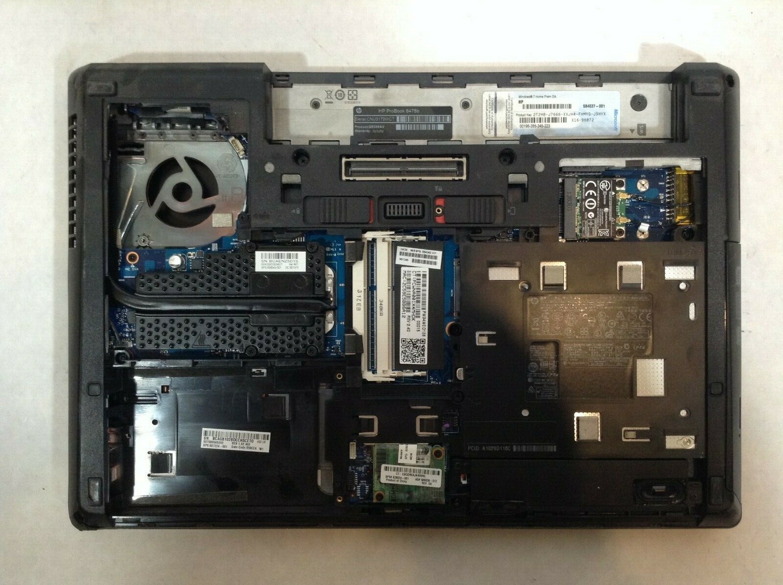 HP ProBook 6475b 14″ Laptop AMD CPU – POWERS ON *CRACKED LCD* – RV
