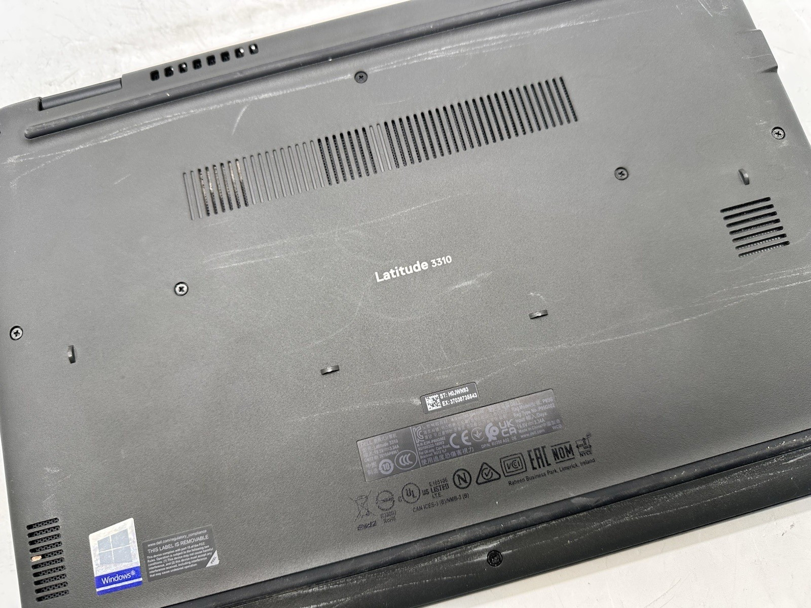 Dell Latitude 3310, i5-8265U CPU, @ 1.60GHz, 8GB RAM, 256GB NVMe-No OS/Adapter