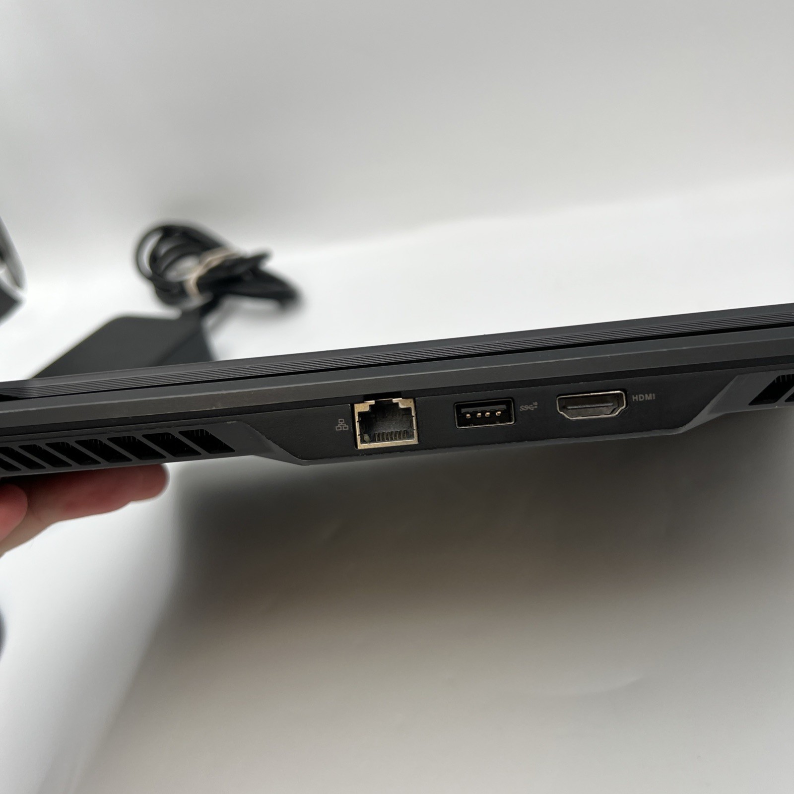 Asus ROG Zephyrus Duo 15 SE FHD TOUCH Ryzen 9 5900HX 32GB RAM 1TB RTX 3080 READ