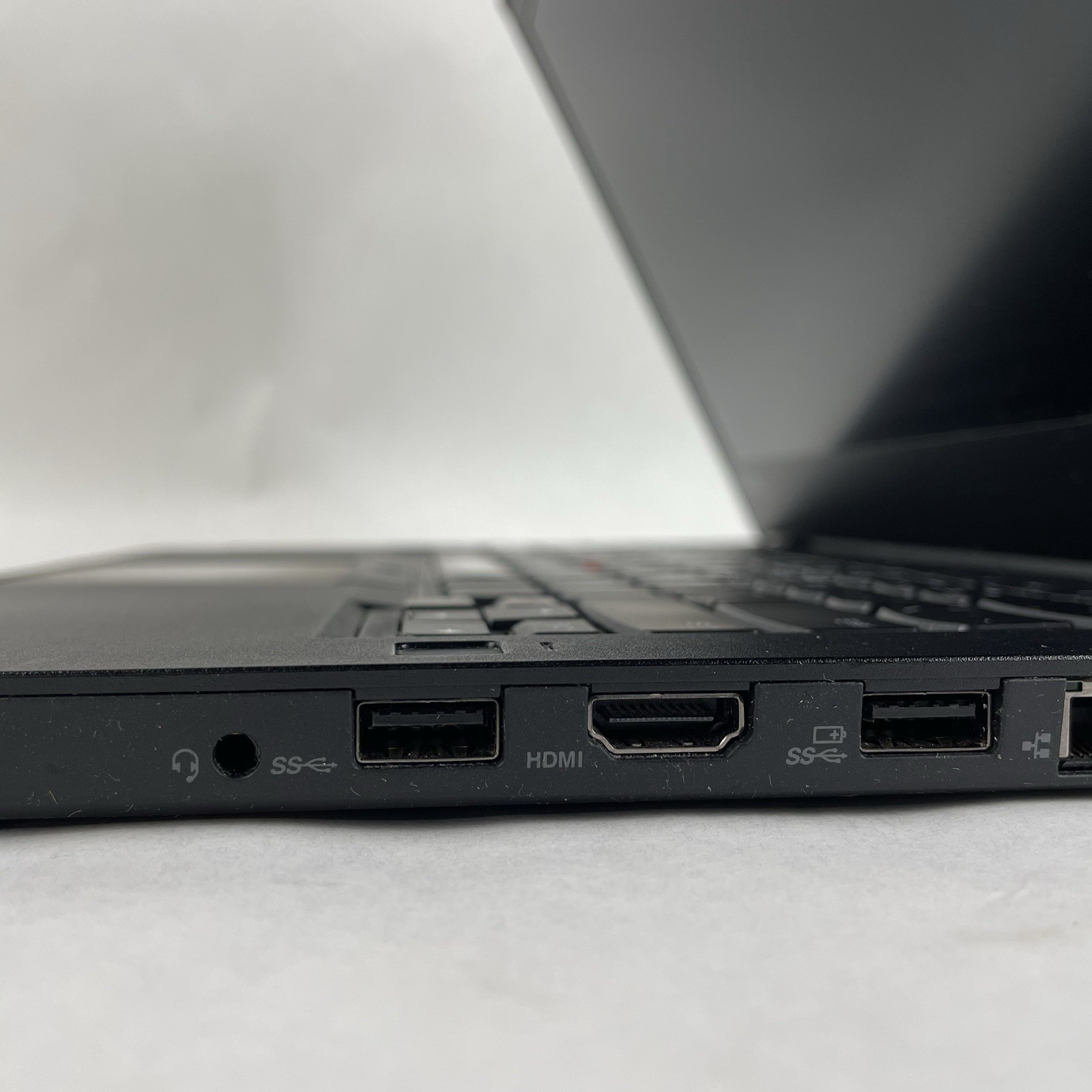 Lenovo ThinkPad T480 14″ i5-8350U 1.70 GHz 8 GB RAM No SSD/OS/AC – Missing DIMM