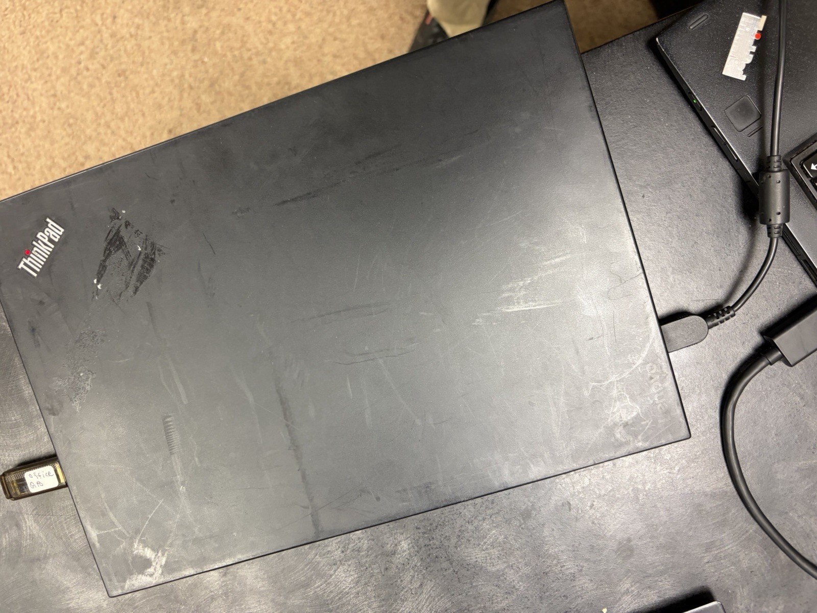 Lenovo ThinkPad X1 Carbon 6th Gen 14″ Intel i7 8GB RAM 256 SSD WITH CHARGER