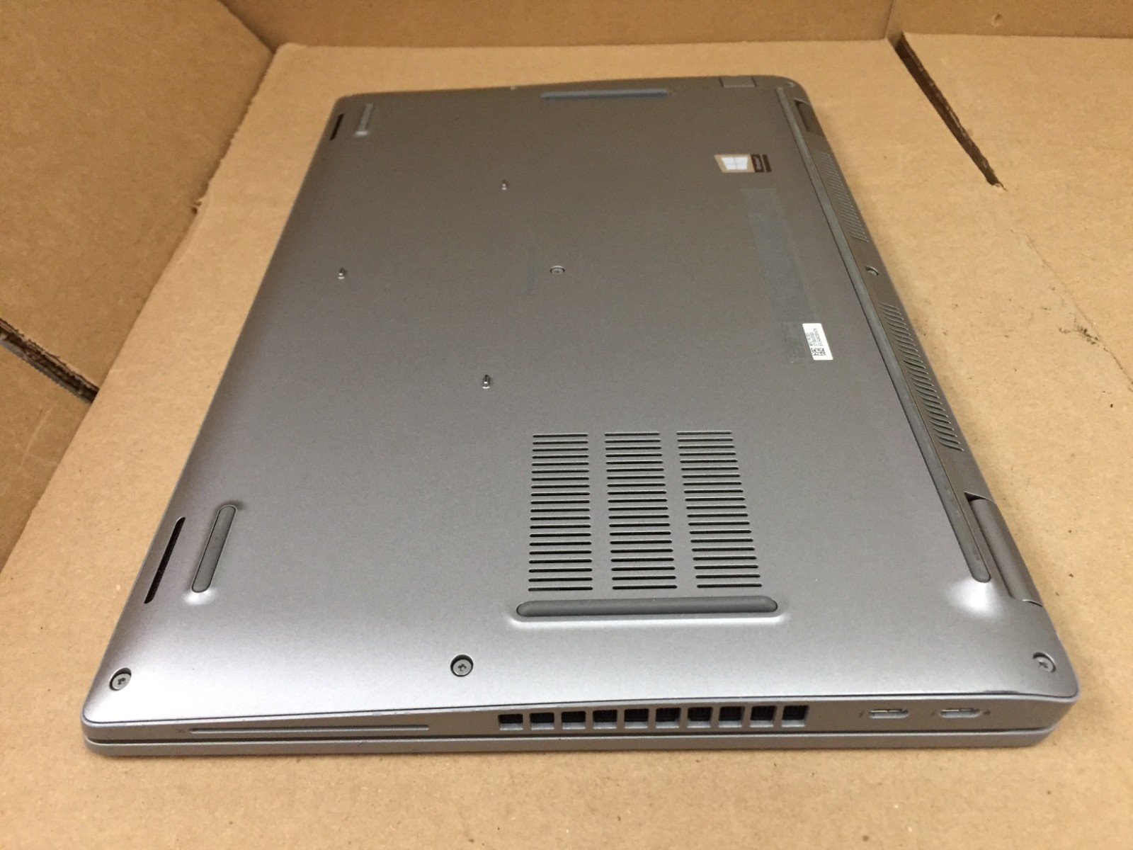 Dell Precision 3560 15.6″ FHD Laptop i5-1135G7 8GB RAM 256GB SSD Backlit w/ AC