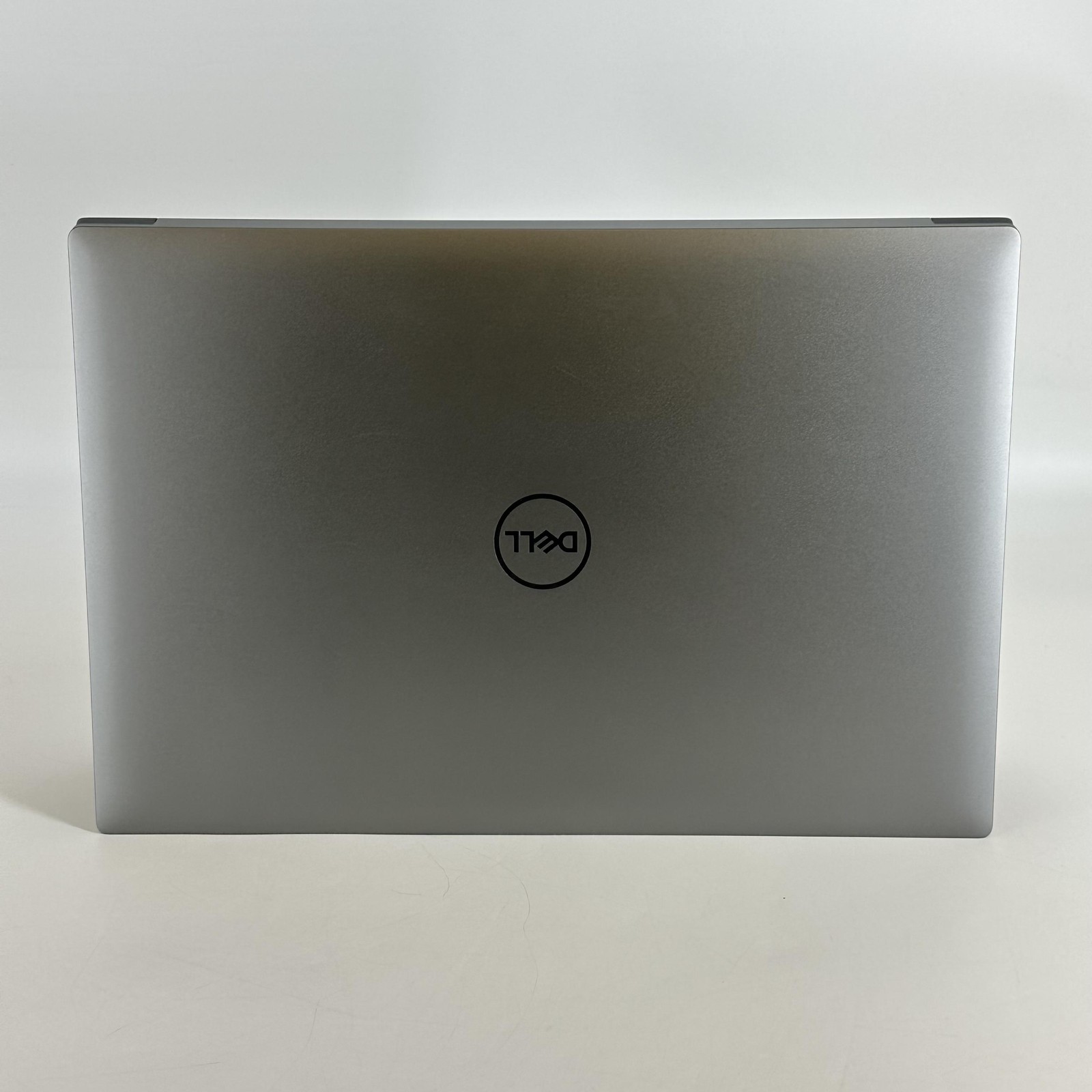 Dell Precision 5680 16 FHD+ 2.5 GHz i7-13800H 32GB 512GB SSD NVIDIA RTX 2000 Ada