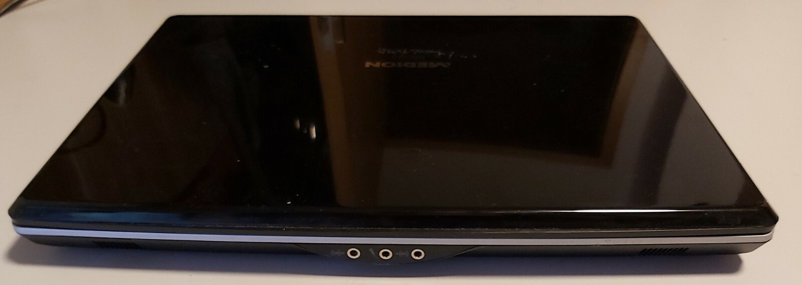 Medion Akoya MD96970, 3 GB RAM, 320 GB HDD, WIM 2220 | defekt für Bastler