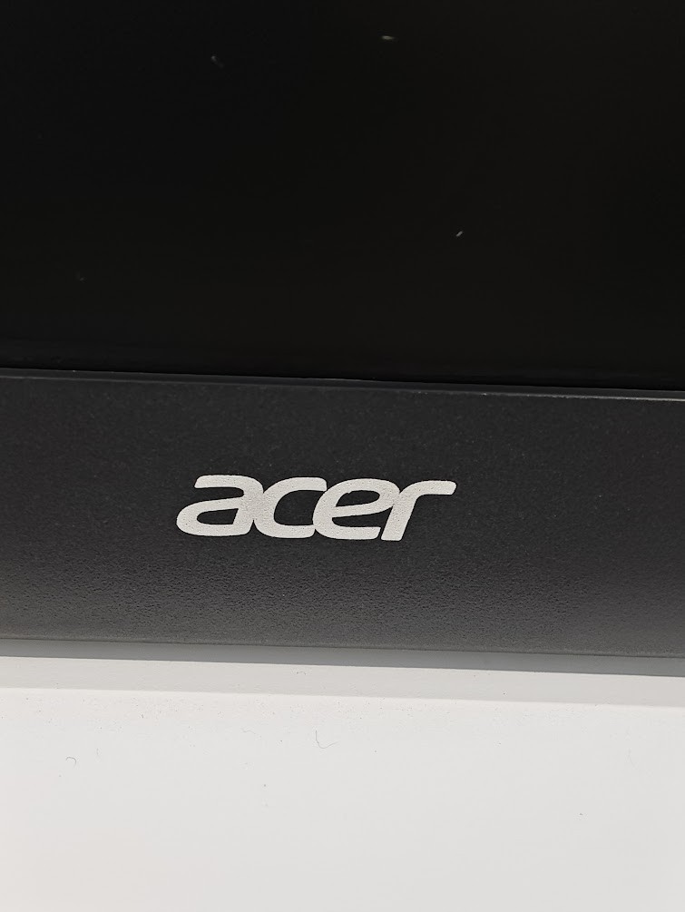 Acer Aspire ES1-331-C09Z Laptop – Used, no SSD, no OS