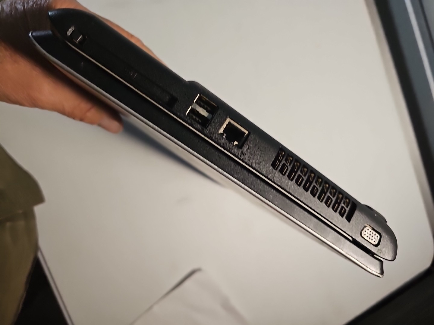 Toshiba Satellite L305-S5968 Laptop Computer No Charger Read Description