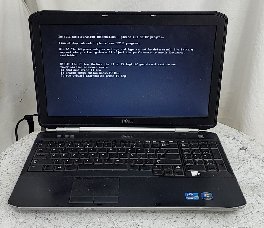 DELL LATITUDE E5520 WTV3T Laptop Core I5-2430M 8GB 320GB SEE NOTES
