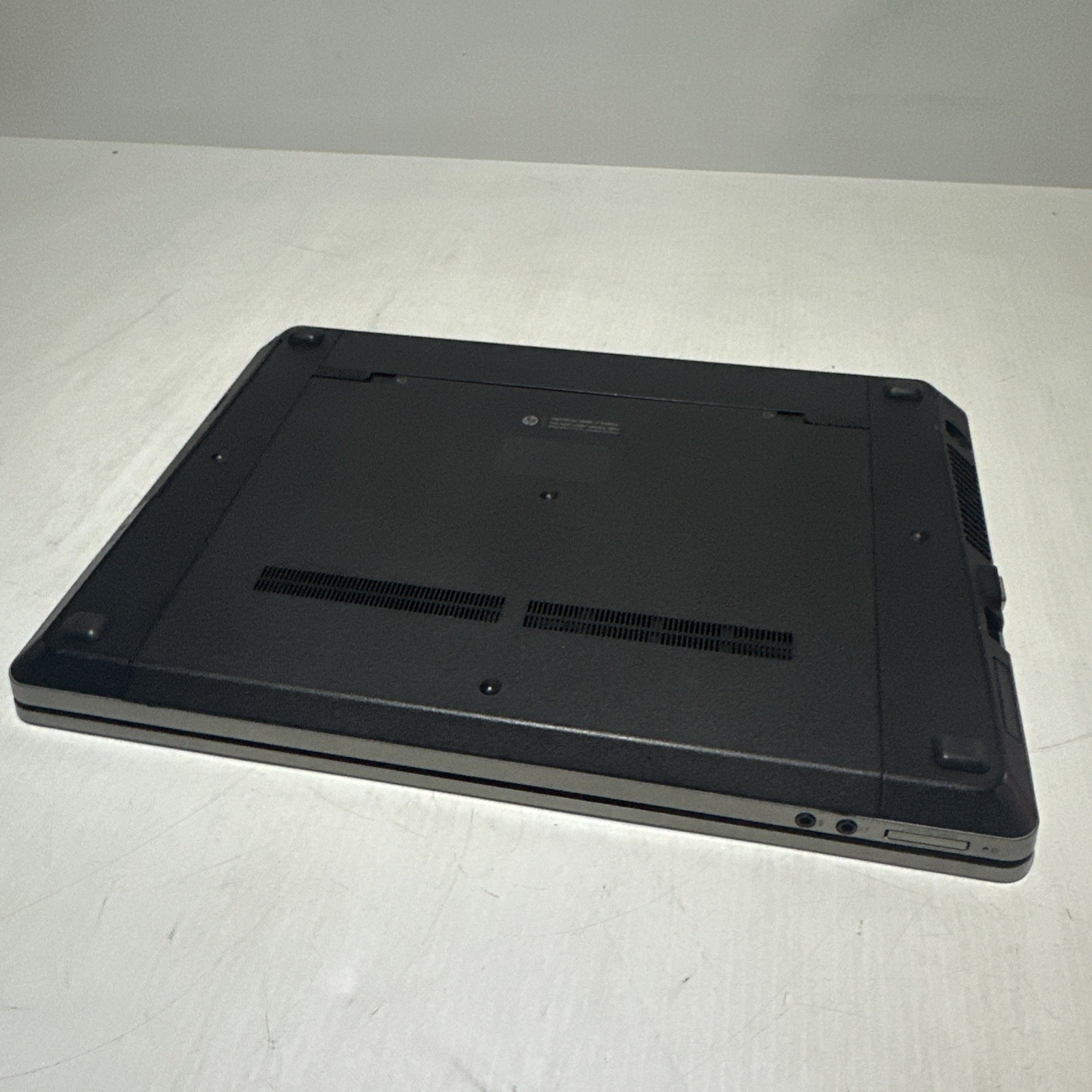 Hp Probook 4530s 15″ Laptop i5-2410m 4gb Ram No Drives Boots Bios NO P/S