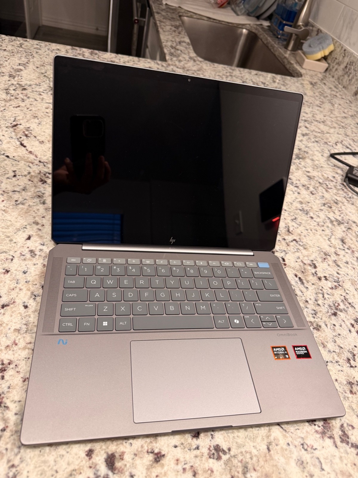 HP OmniBook Ultra Copilot+ PC 14” 2.2K Touch, Ryzen AI 9 365, 32GB RAM, 1TB SSD