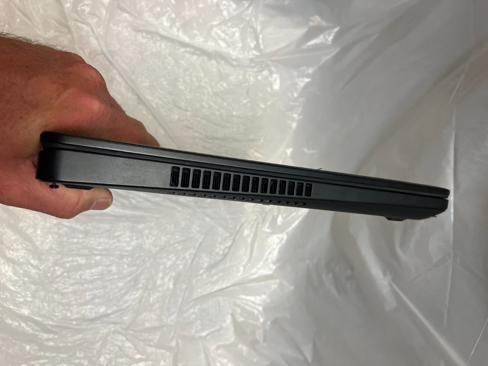 Dell Latitude E5570 Intel i7-6600U 2.60GHz NO RAM/HD/ FOR PARTS