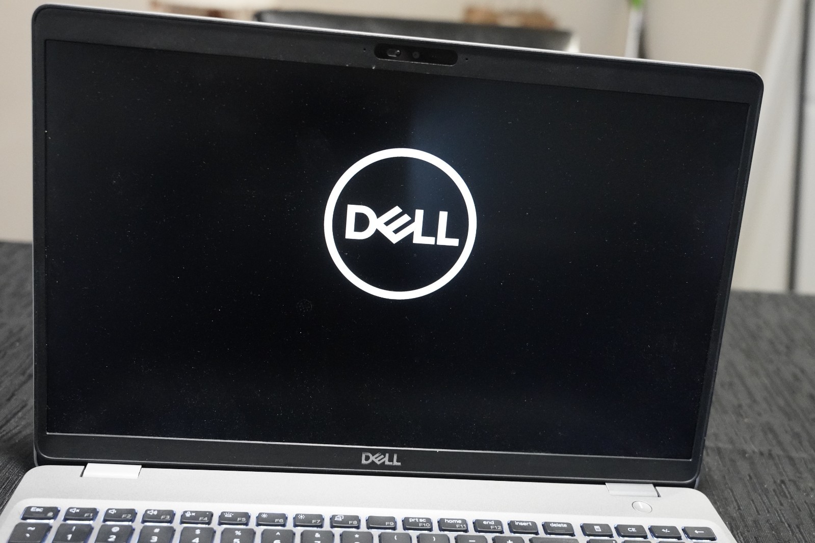 2020 Dell Latitude 15 5511 i5-10400H 16GB RAM 250GB HDD 15.6″ HD PRO Fingerprint