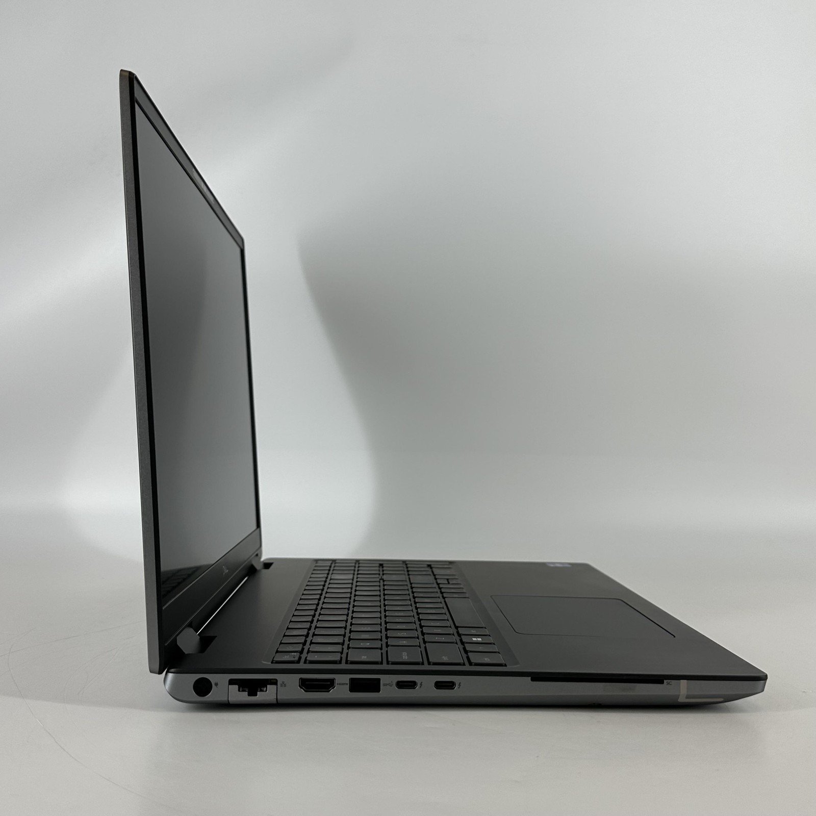 Dell Precision 7680 16 FHD+ 2.1 GHz i7-13850HX 64GB 1TB/1TB RTX A1000 Very Good