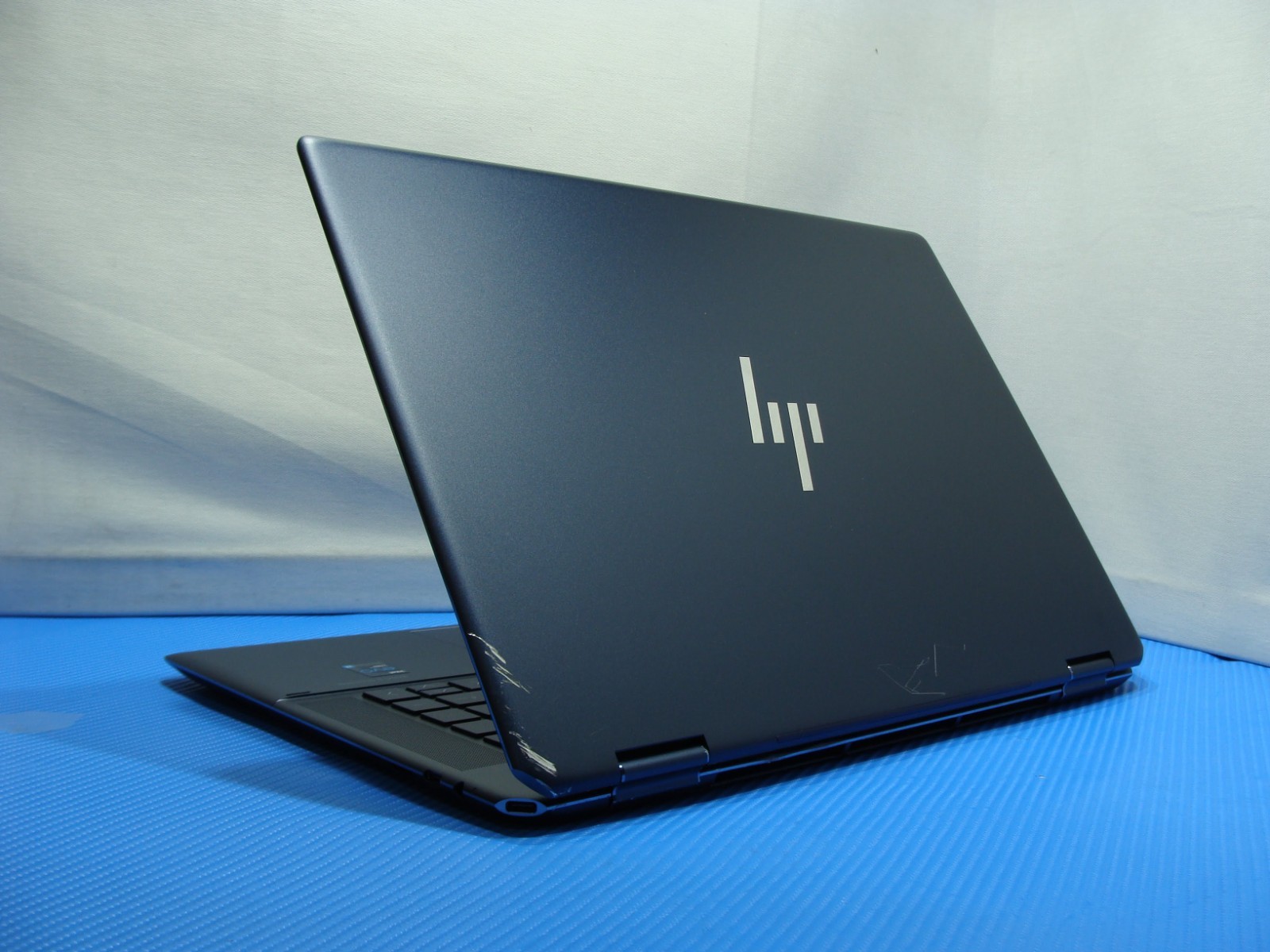HP Spectre x360 16-f0013dx 16″ 3K+ TOUCH core i7-11390H 3.4GHz 16GB 512GB