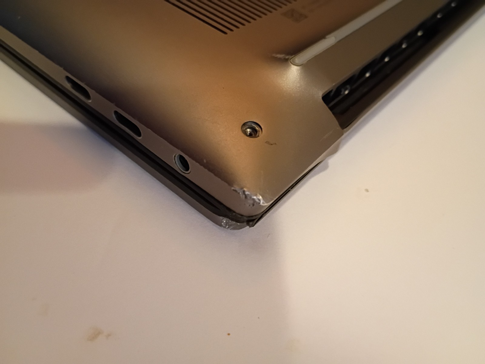 Dell Precision 5480 Laptop i7-13800H 32GB 14″ QHD Touch **PARTS, READ**