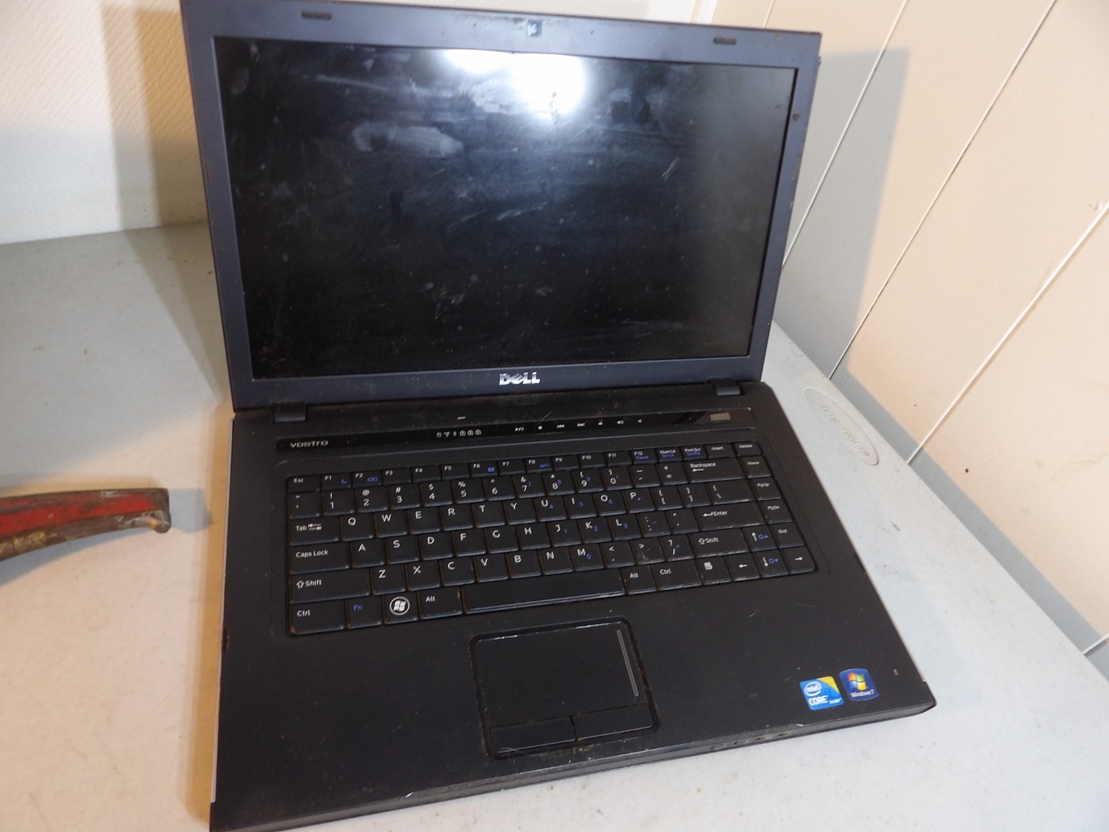 Dell Laptop Vostro ( no power cord , untested ) for Repair only