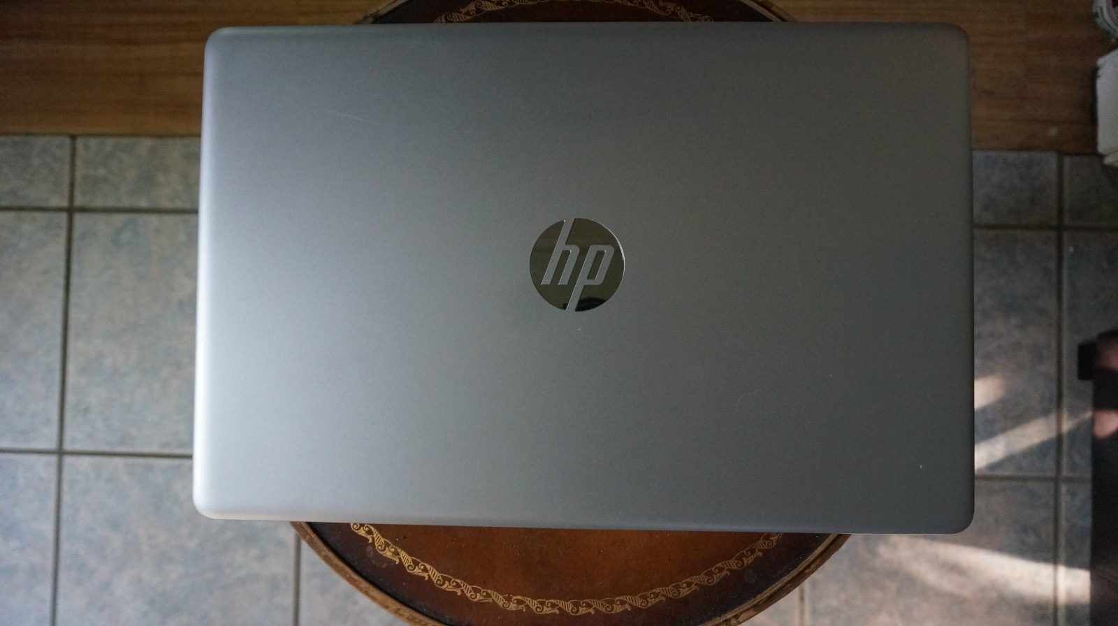 HP 15-da0073ms 15.6 in HD 200GB HD 8 GB RAM Laptop – Silver