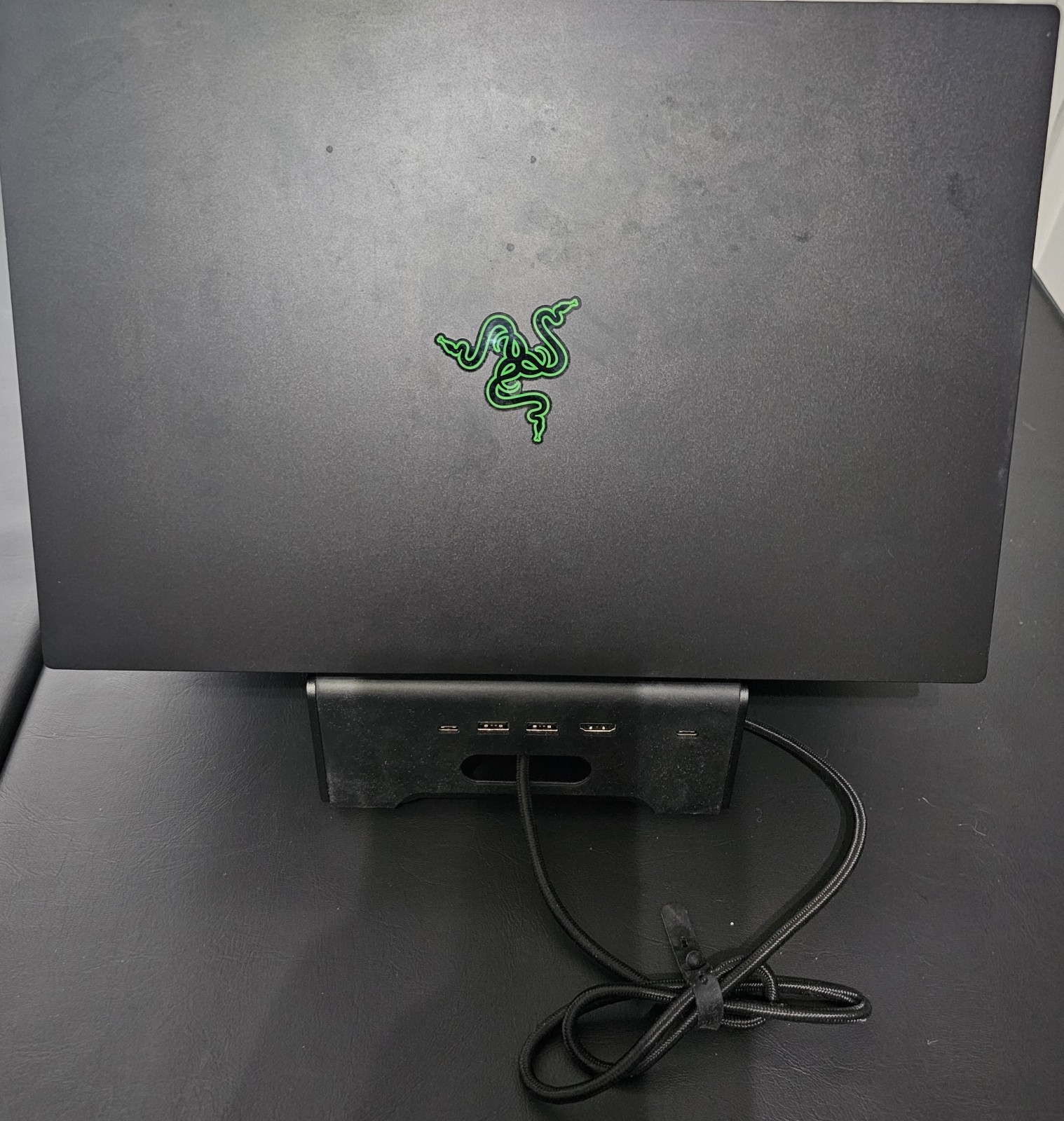 Razer Blade 15.6″ UHD (1TB SSD, Intel Core i7 12th Gen. With Laptop Stand Chroma