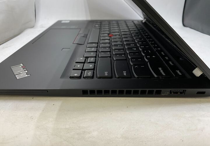 Lenovo Thinkpad T14s Gen 2 14″ Touch Core i7-1185G7 vPro 16GB RAM 256GB SSD