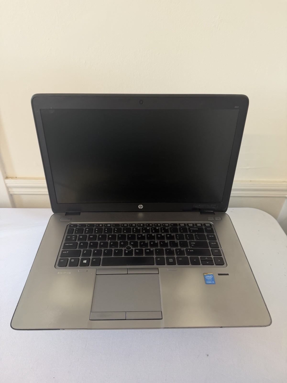 HP Elitebook 850 G2 Laptop – Good Screen – Intel i5-5200U – RAM 8 GB – Read Des