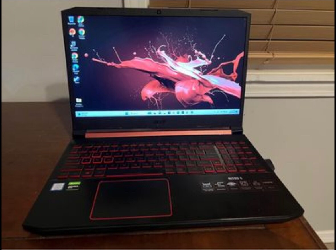 Acer Nitro 5 AN515-54 15.6” (128GB GPU: GTX 1650 CPU: Intel i5 9300H 2.4 GHz)