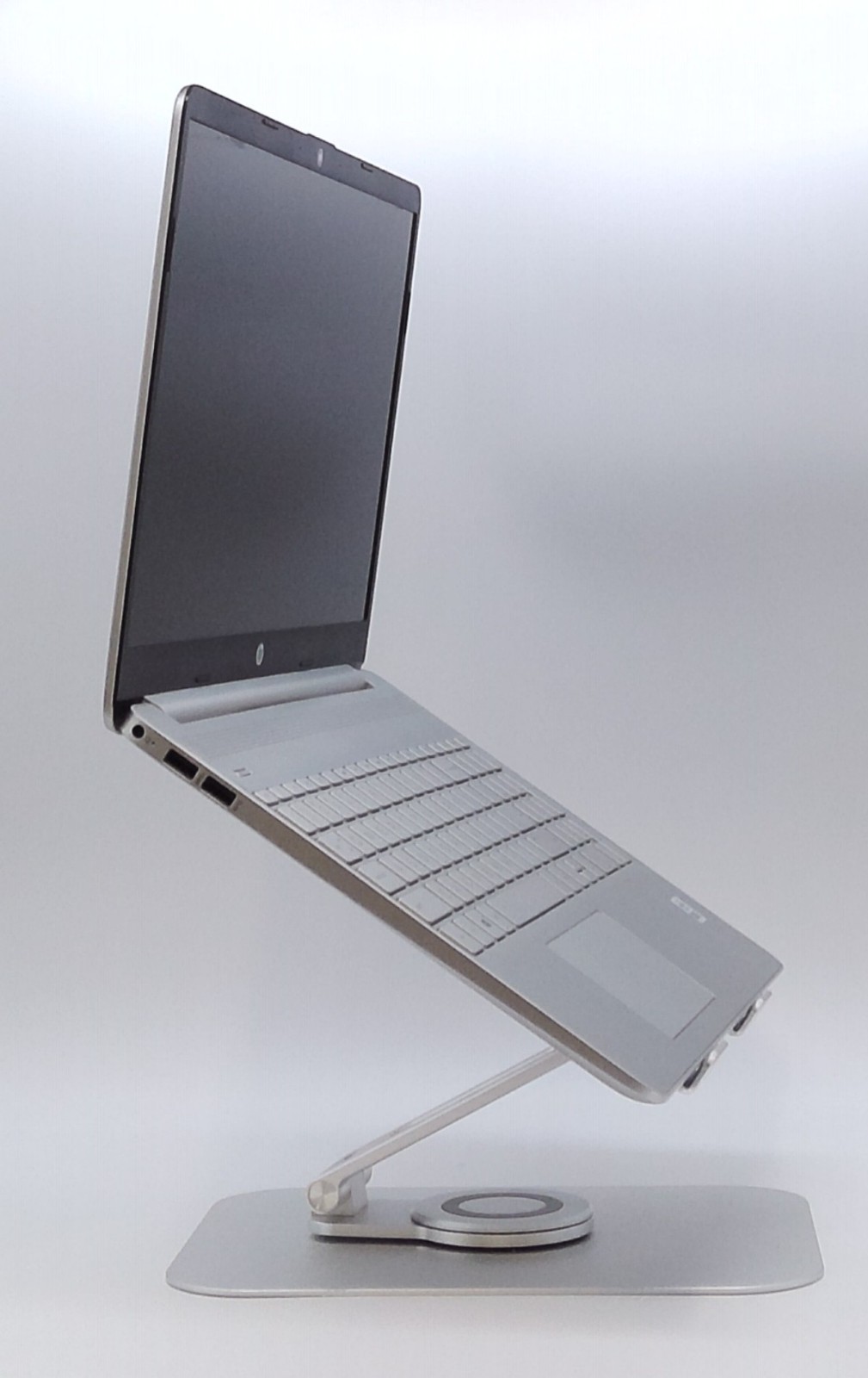 HP 15-DY1059MS Laptop i5-1035G1 16GB 512GB NVMe 15.6″ Silver WIN10PRO- USED NOAC