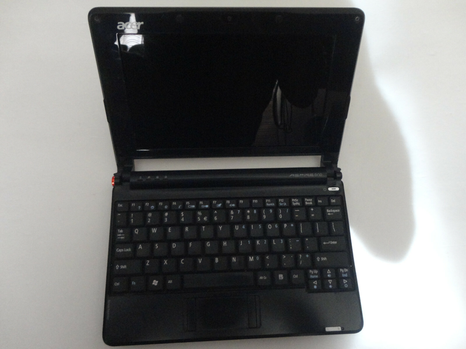 Acer Aspire One Series Model ZG5 Netbook-10.1″ (untested, no charger) AS IS!
