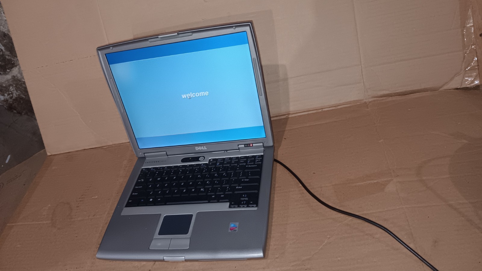 Vintage Dell Latitude D510 Laptop Windows XP pro SP3 Serial port Parallel port