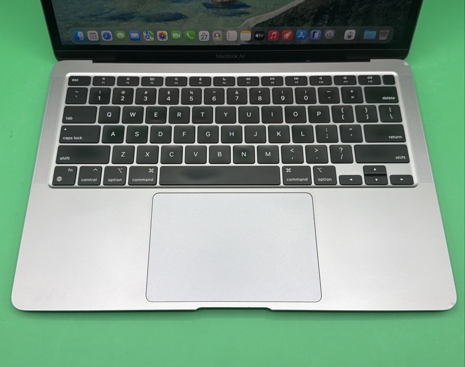 Apple MacBook Air 13″ A2337 2020 M1 16GB RAM 256GB SSD Tahoe