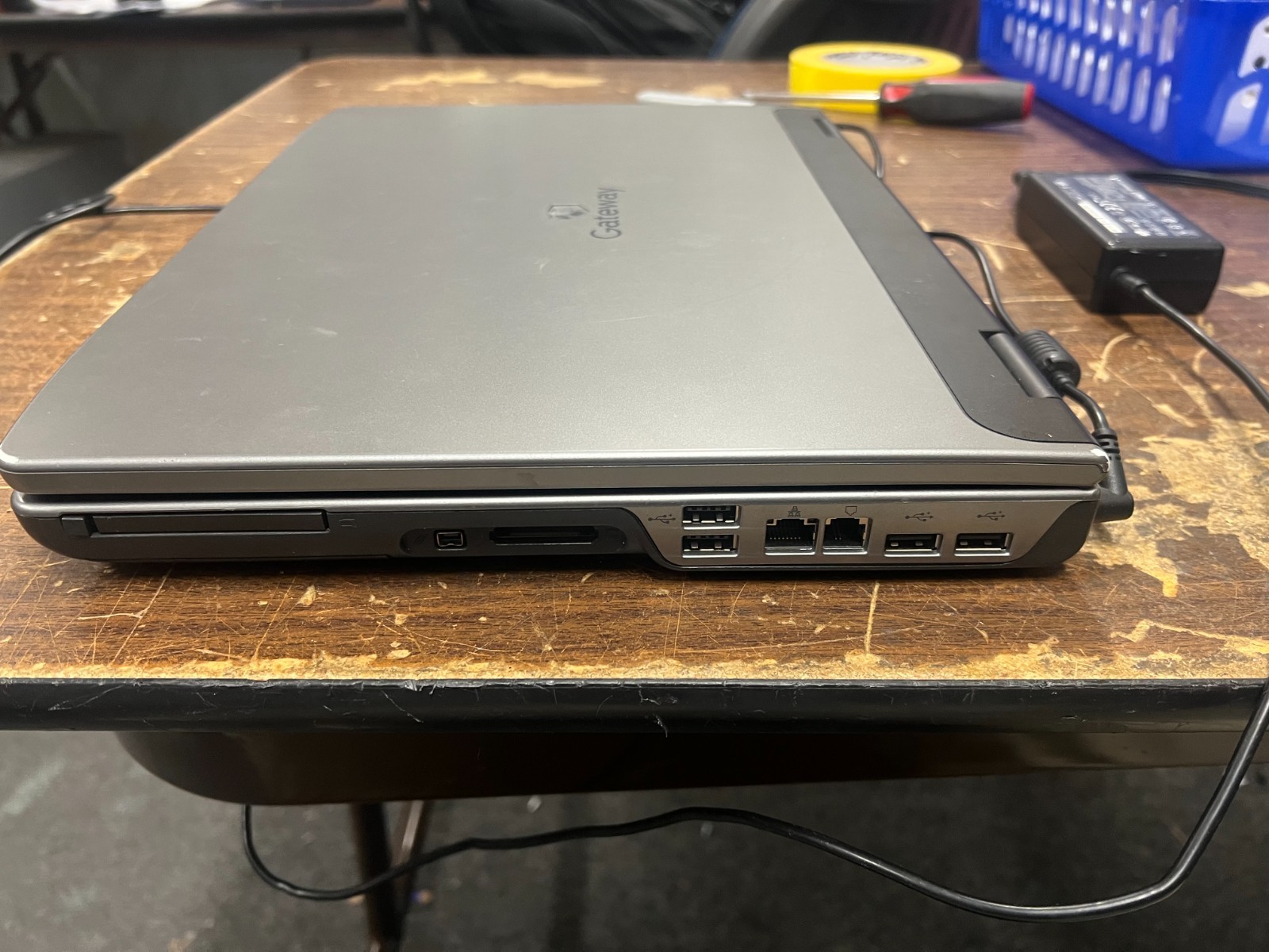 Gateway MA3 MX64 15.4 in AMD Turion 64 Mobile 1600 MHz 1 GB No HDD No No OS