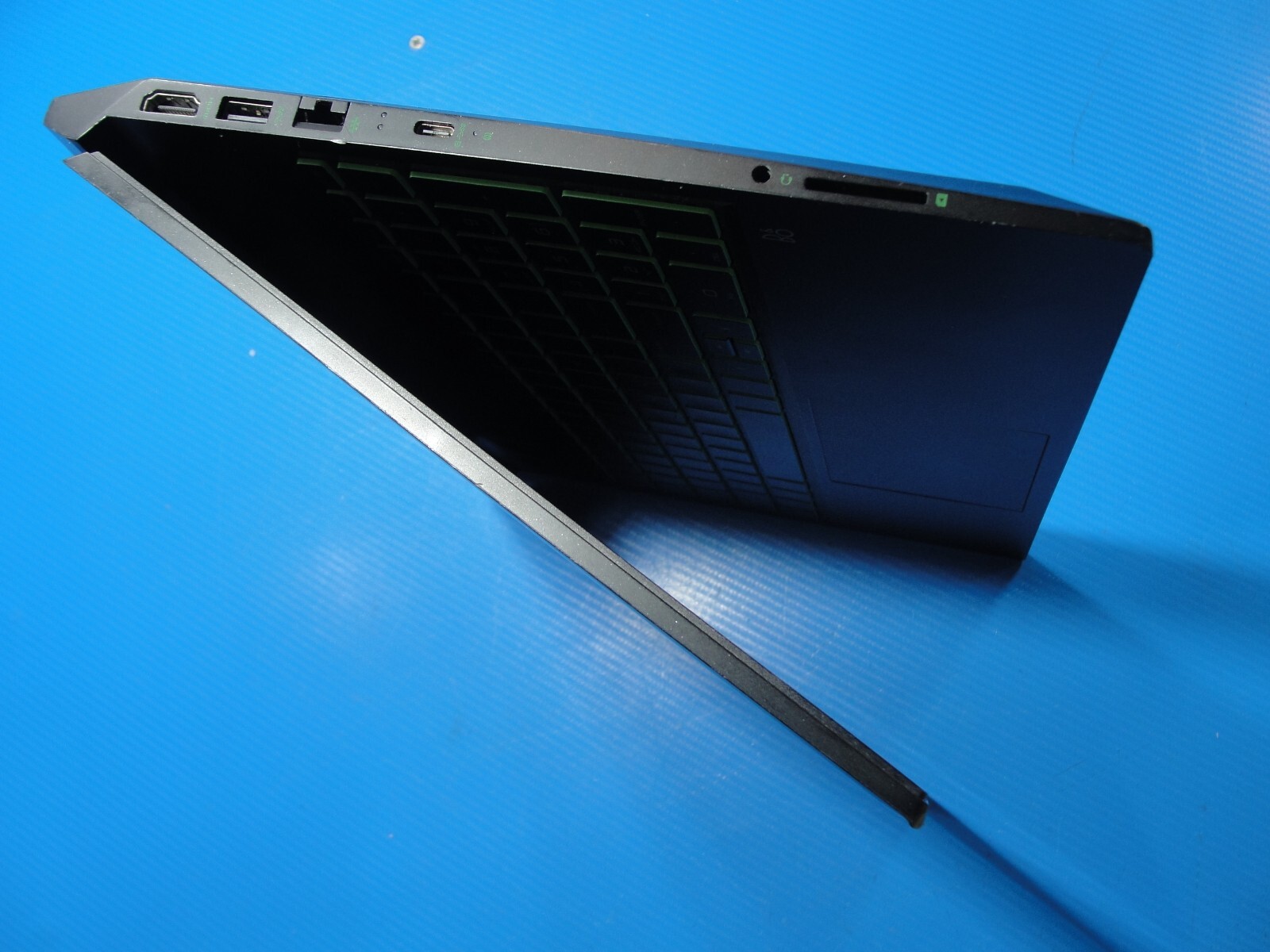 HP Pavilion Gaming 16-A0032DX 16.1” FHD Core i5-10300H 2.5GHz 8GB SSD 512GB