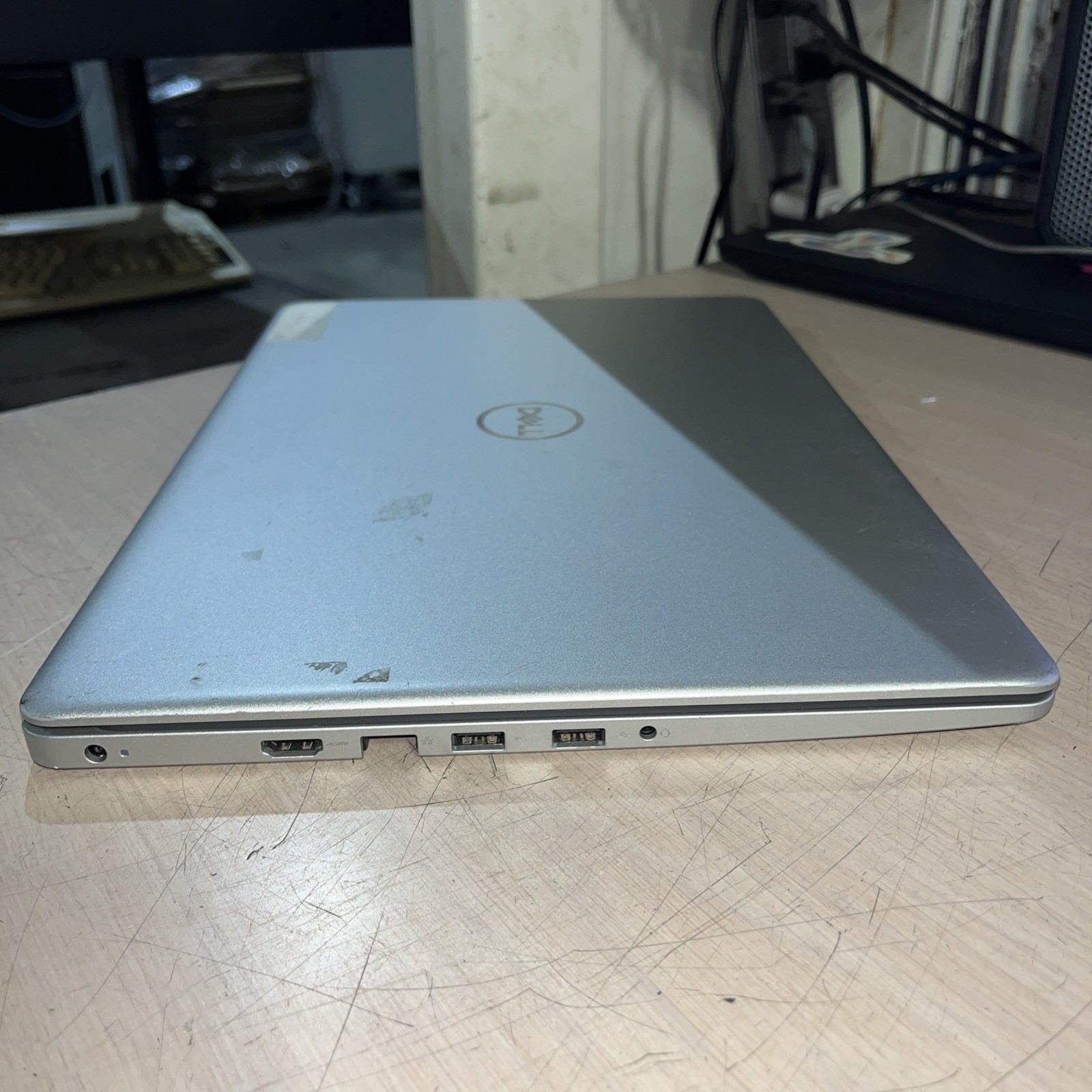 DELL INSPIRON 15 5000 INTEL CORE I5-1035G1 4GB RAM NO HD