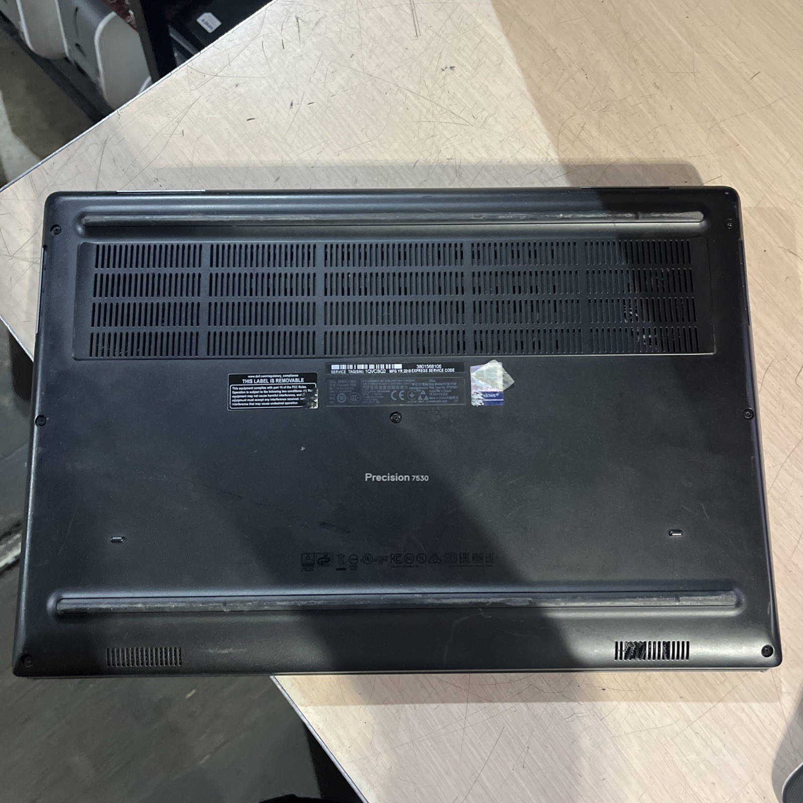 DELL PRECISION 7530 INTEL XEON E-2186M 2.90GHZ 16GB RAM NO HD