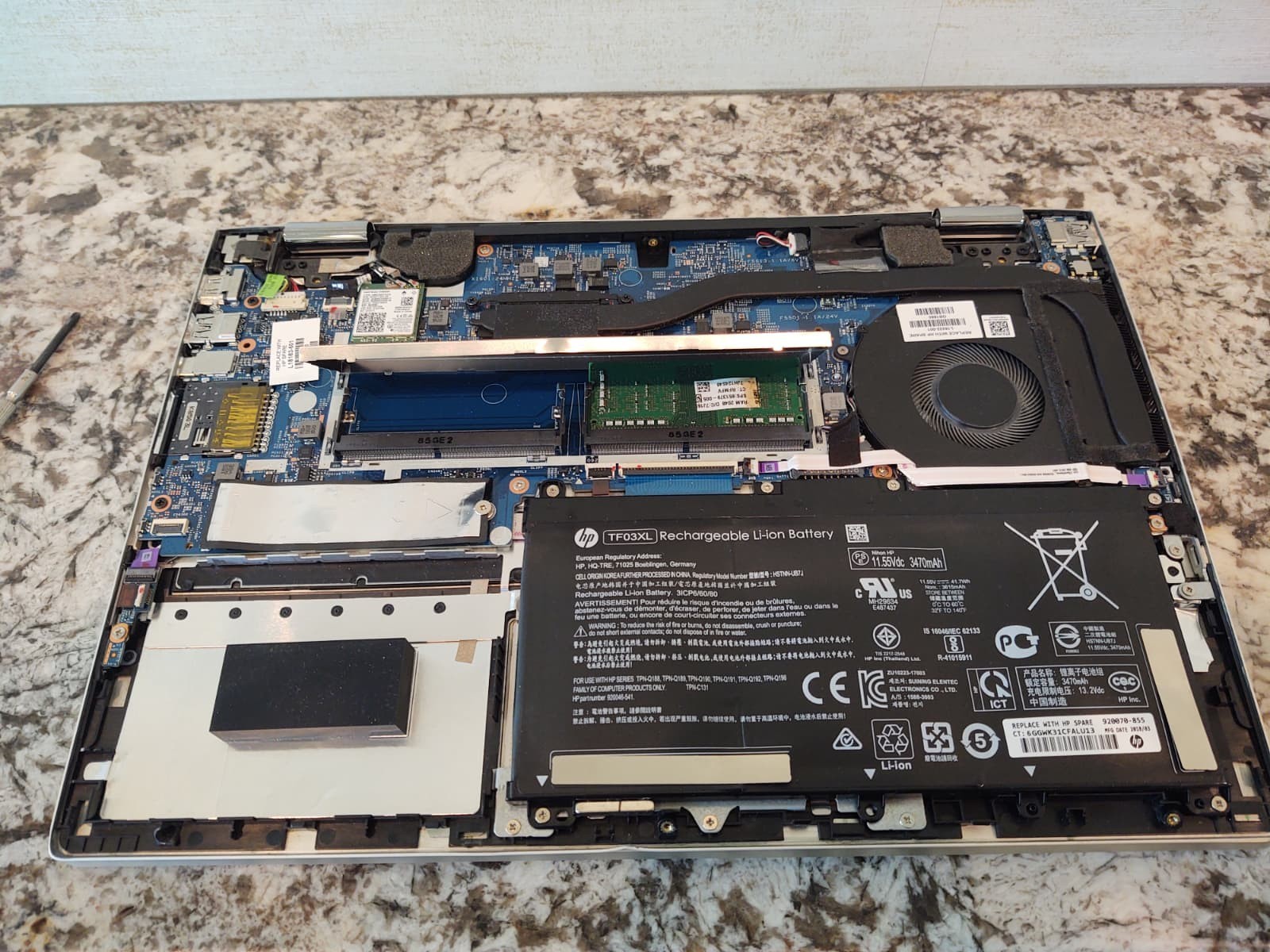HP Pavilion x360 14m-cd0003dx Intel i5-8250U 2GB RAM Touchscren