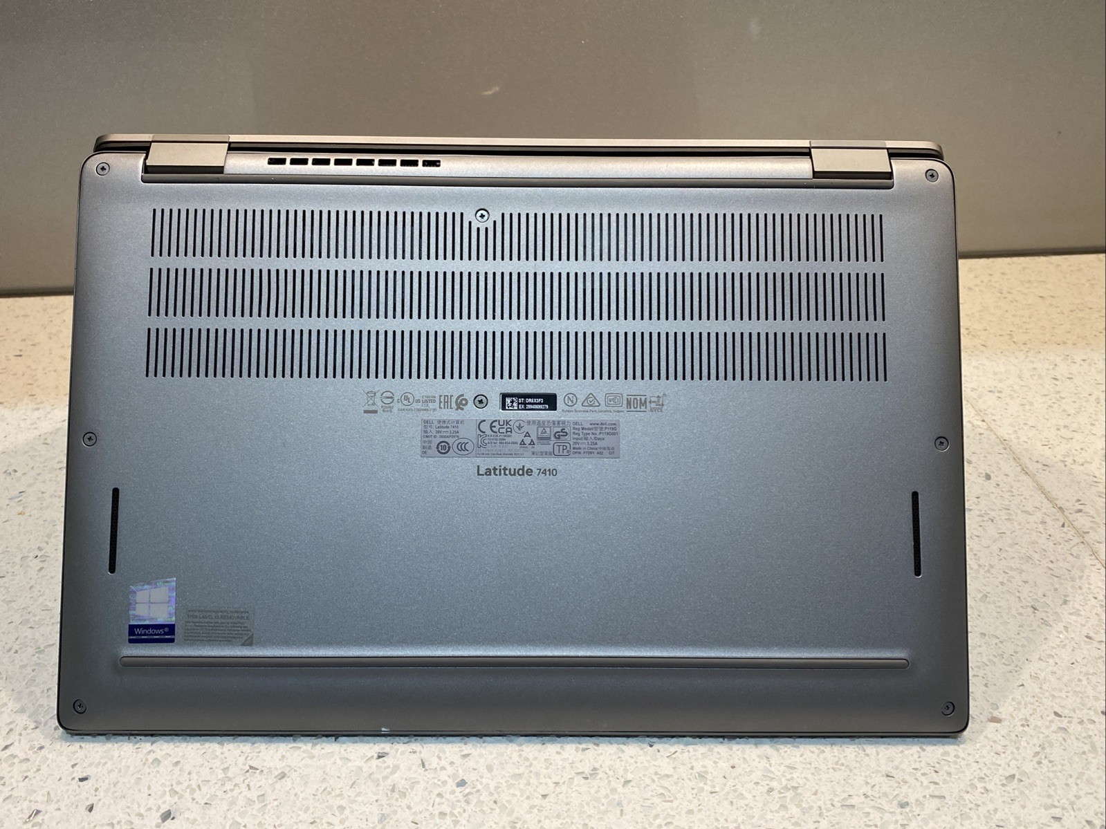 Dell Latitude 7410 Intel i7 10610U 1.80GHz 8GB RAM 256GB SSD 14″ Inch Like NEW