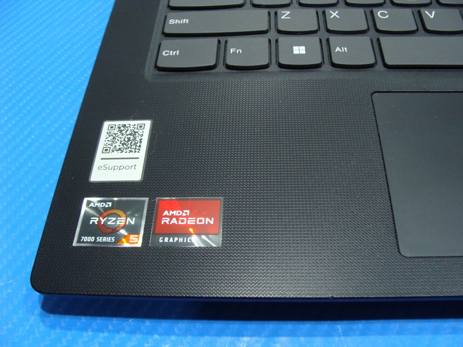 Lenovo V14 G4 AMN 14″FHD Ryzen 5 7th 2.8GHz 8GB 256GB SSD Win 11Pro 99t +PA