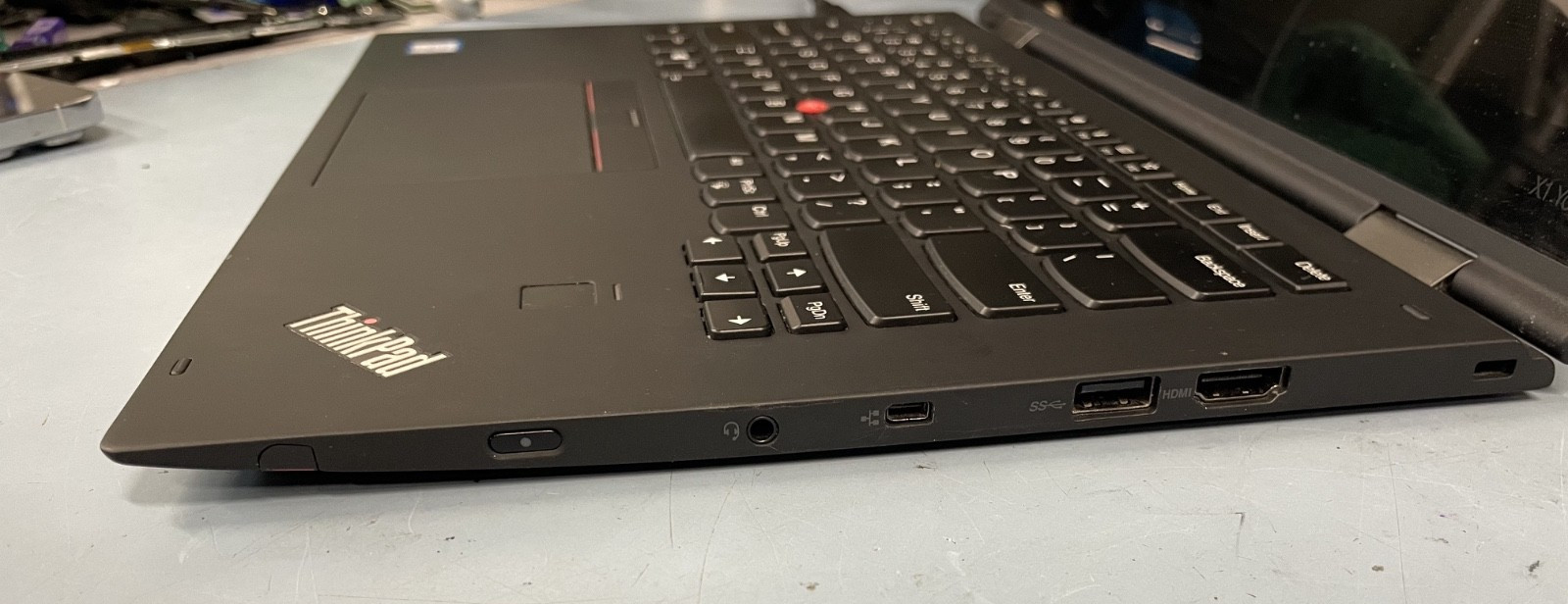 Lenovo X1 Yoga Gen 2 14″ Intel i7-7600U 2.80GHz 8GB NO SSD R90PJ4N9 *AS-IS*