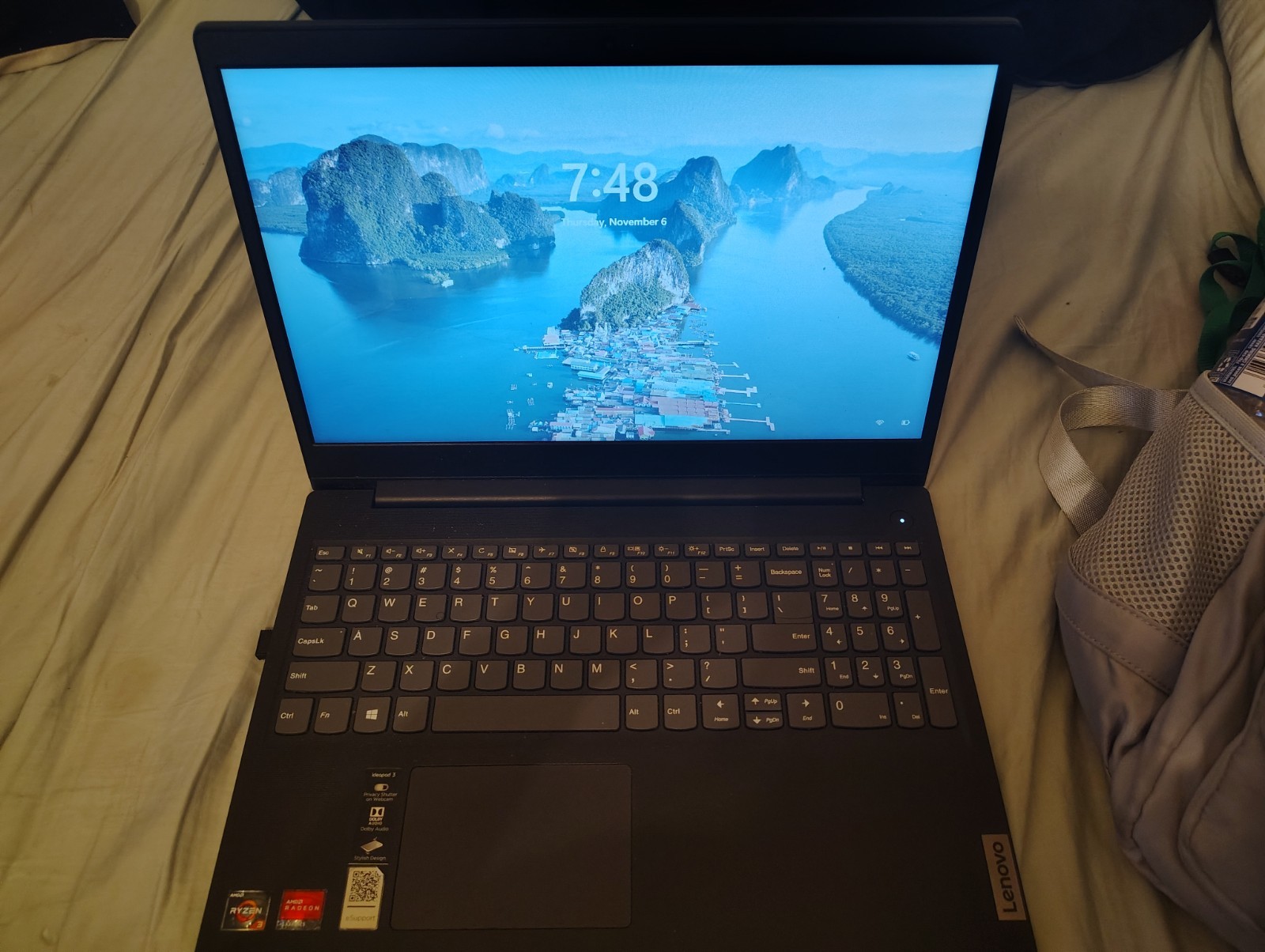 Lenovo IdeaPad 3 Laptop 15.6″ 256GB, Intel Core I3 10th Gen. 1.20GHz, 8GB RAM
