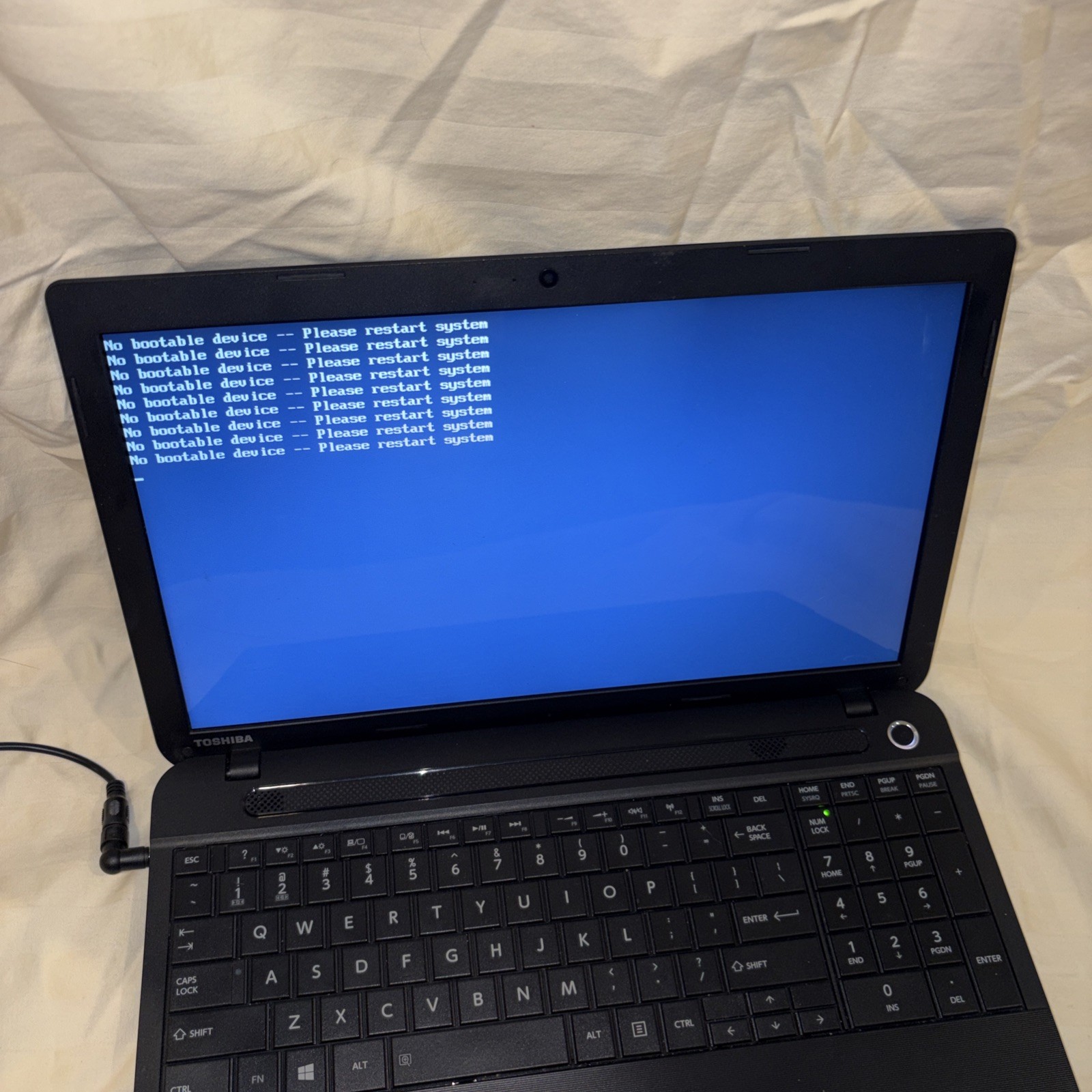 Toshiba C55-A5100 – i3-3120M 2.50 GHz, 6 GB, no hdd – Laptop For Parts