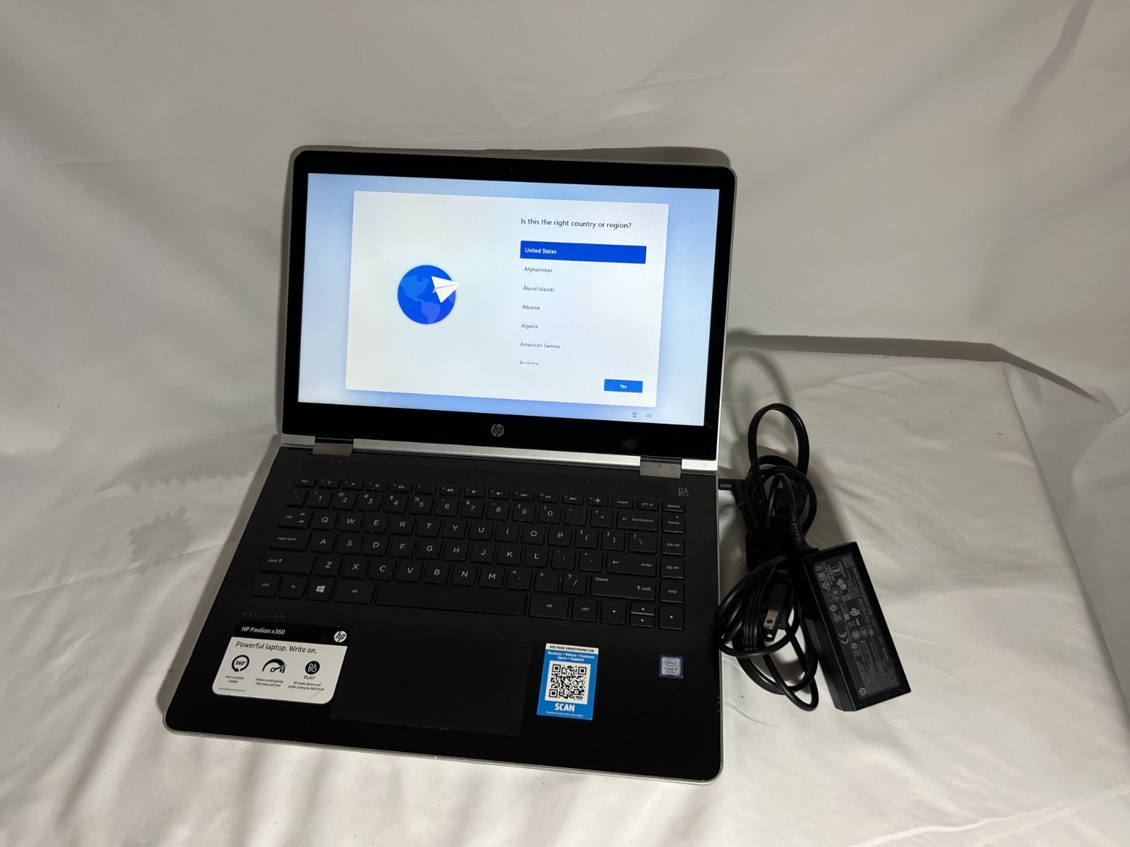 HP Pavilion x360 m Convertible: Core i3-7100U @2.40GHz, 8Gb RAM, HDD+SSD, HP-OEM
